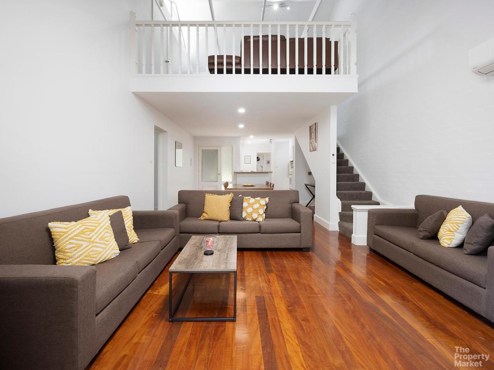 Three-Bedroom House photo 1
