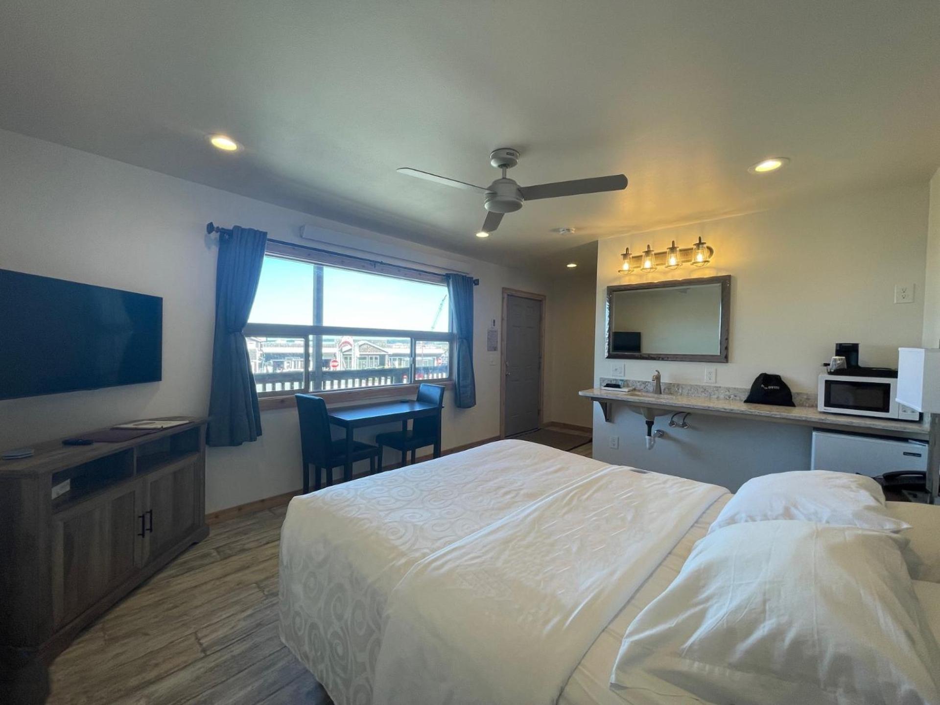 Queen Room photo 3