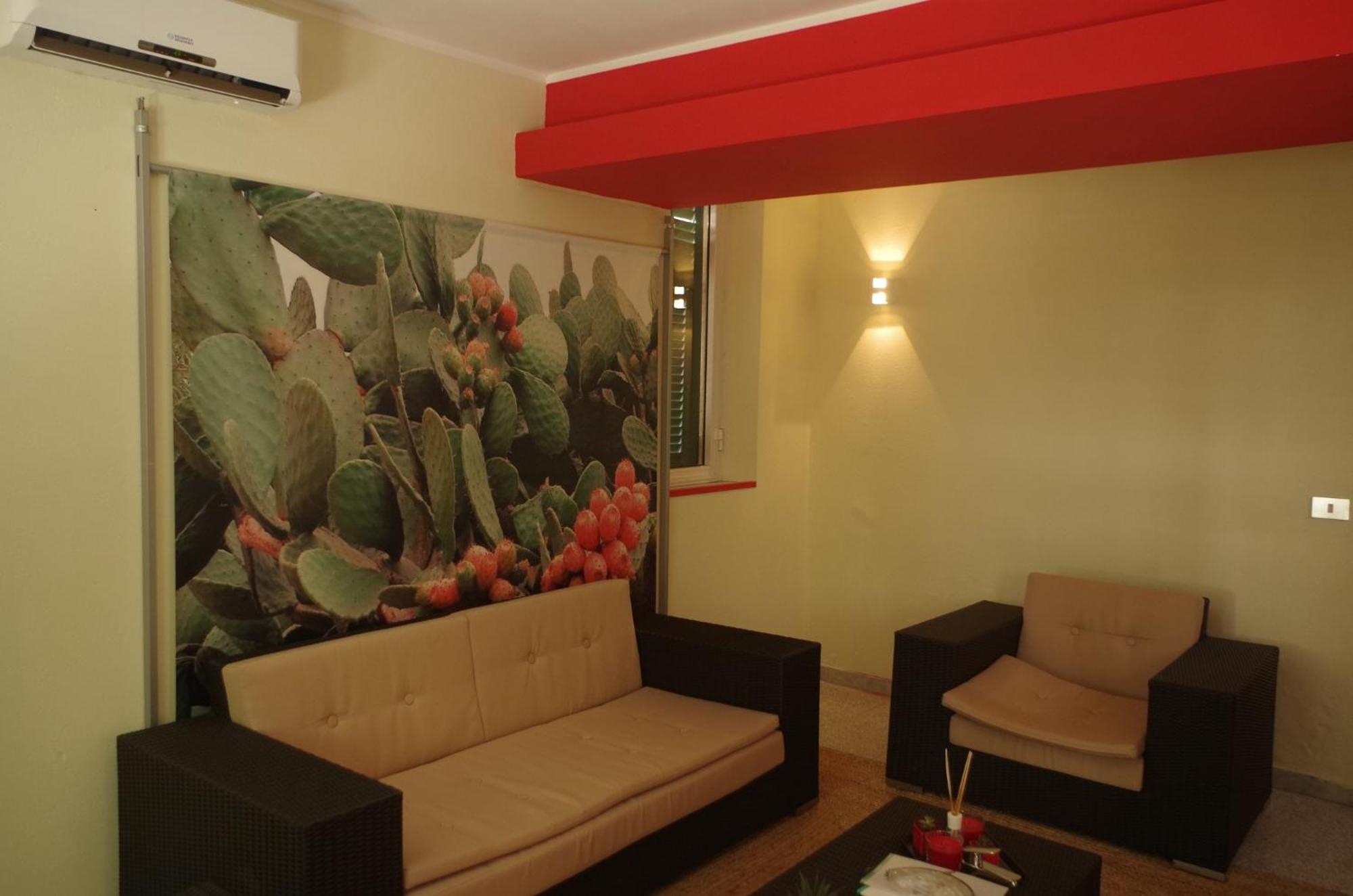 Double Room - Photo 10