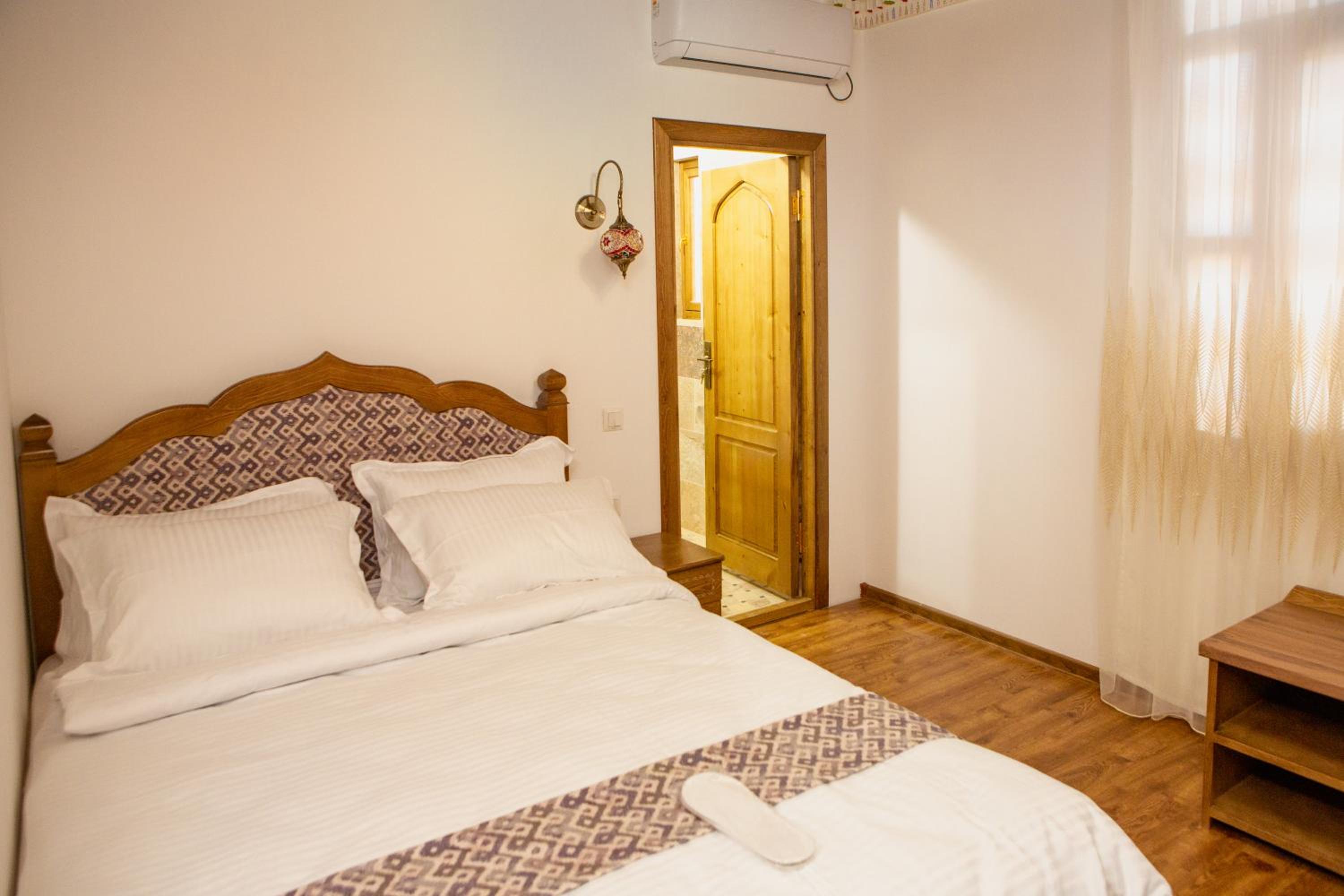 Small Double Room photo 1