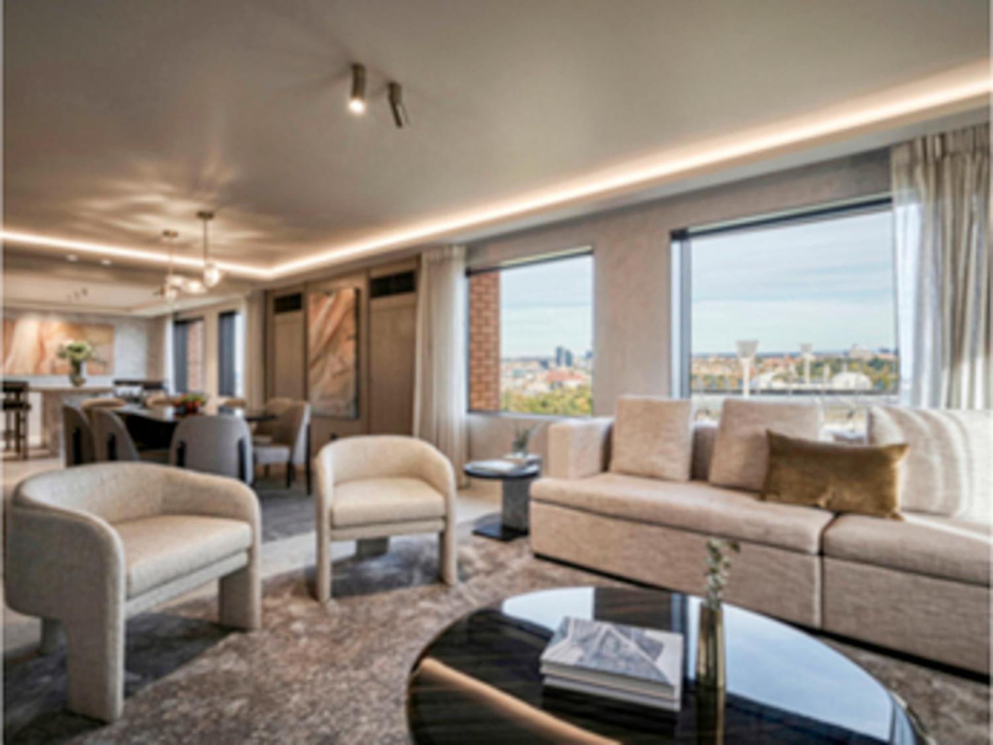 William Clarke Sky Villa with One King Bed and Lounge Access - Top Floor - Photo 3