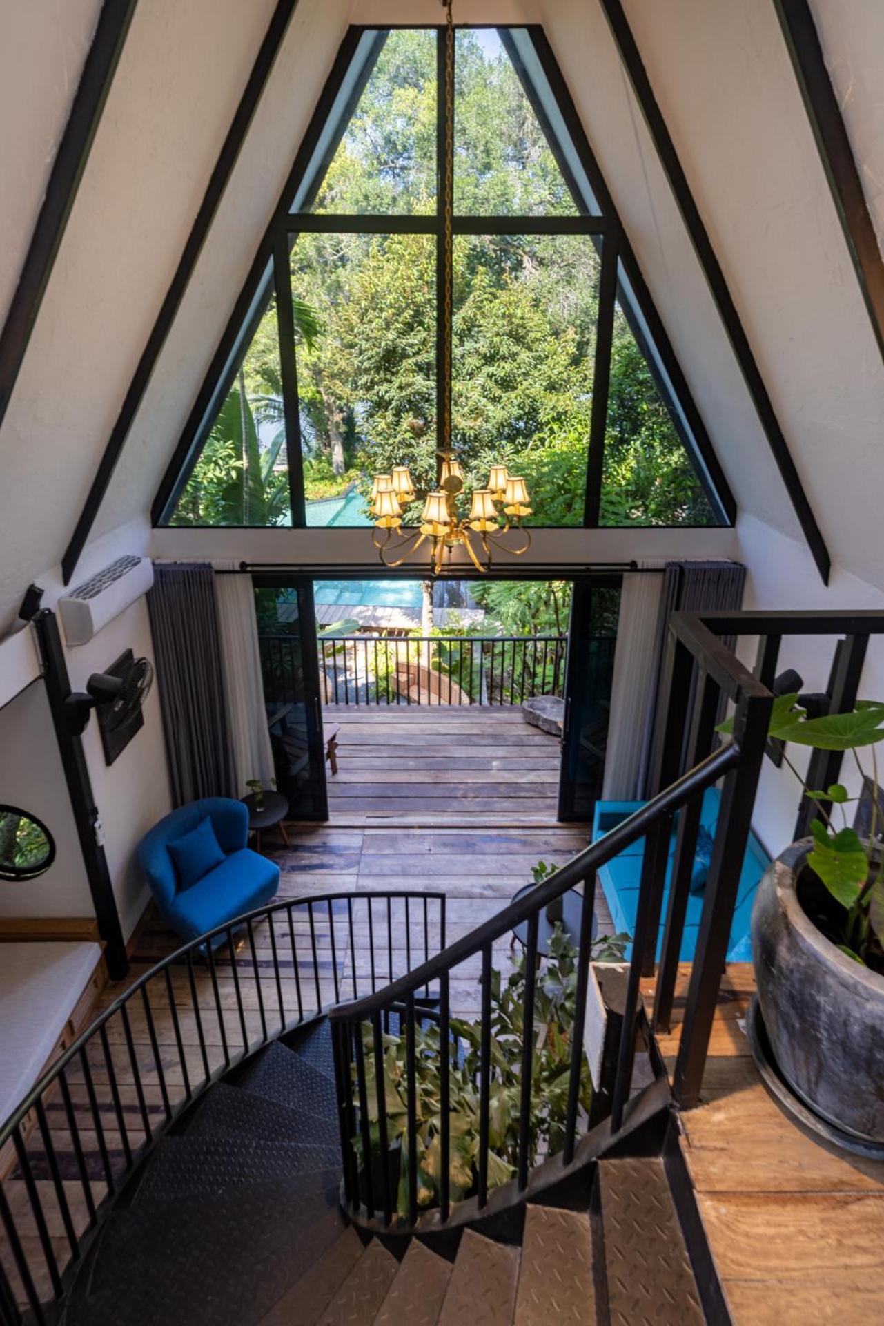 Villa photo 2