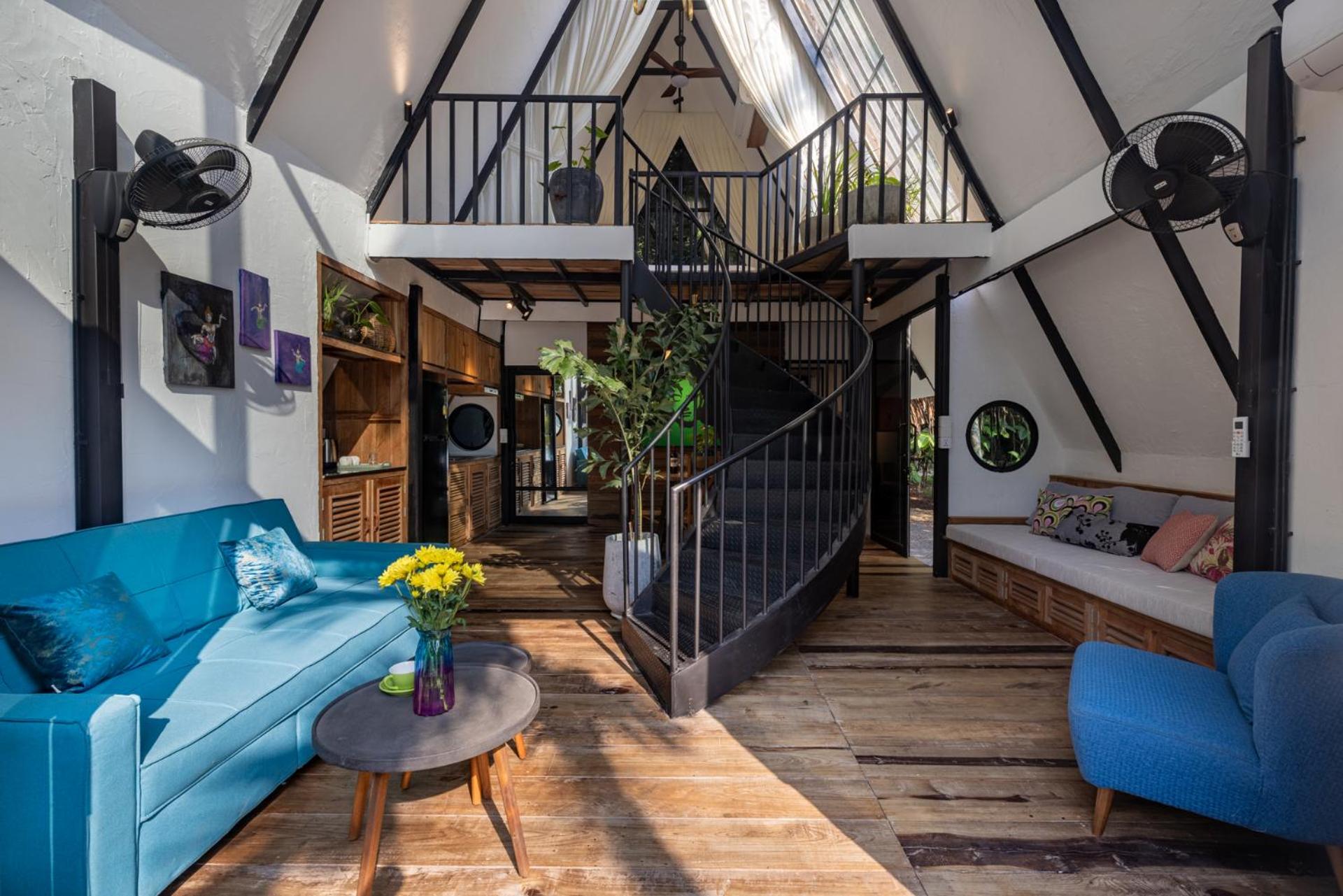 Villa photo 1