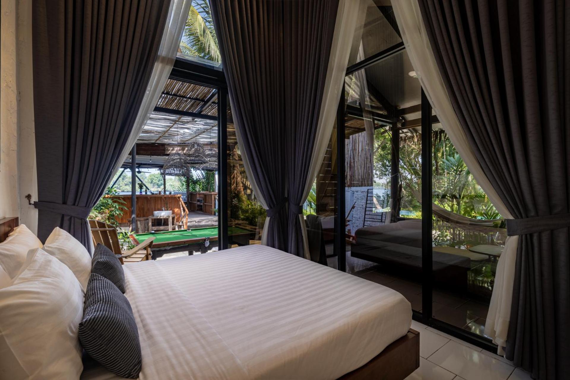 Three-Bedroom Villa photo 1