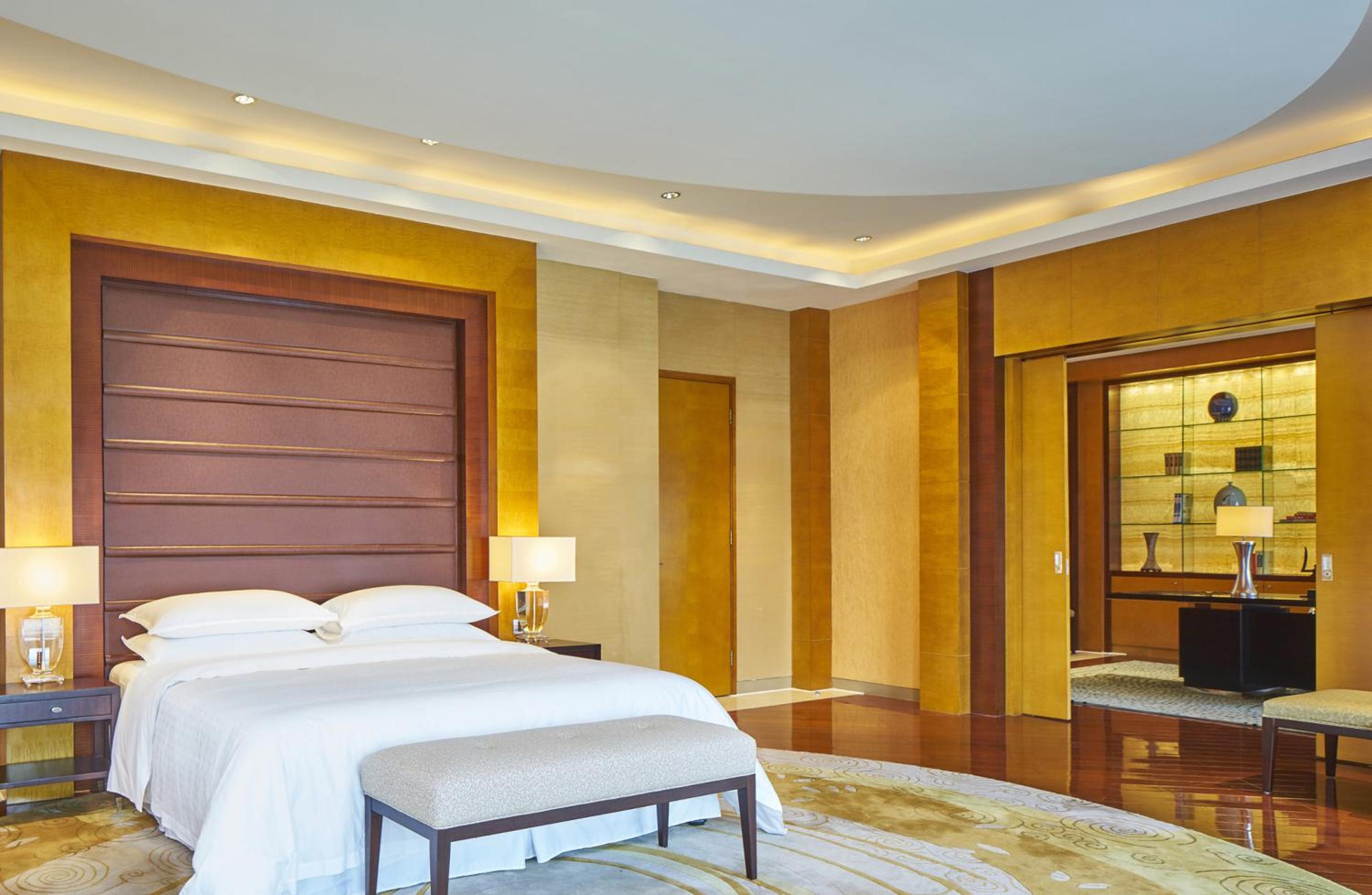 Presidential Suite, Executive lounge access, Suite