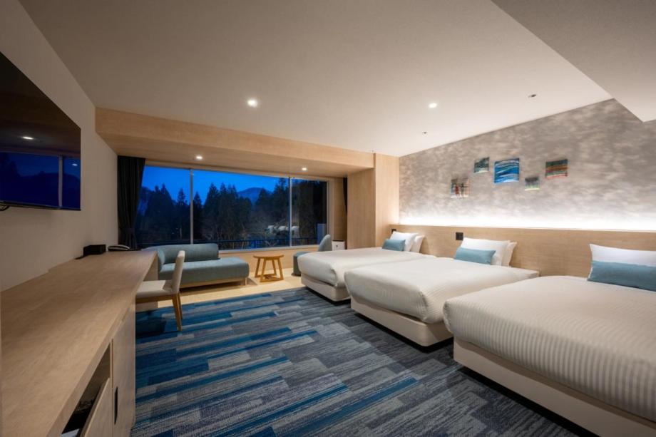 Triple Room - Non-Smoking photo 2
