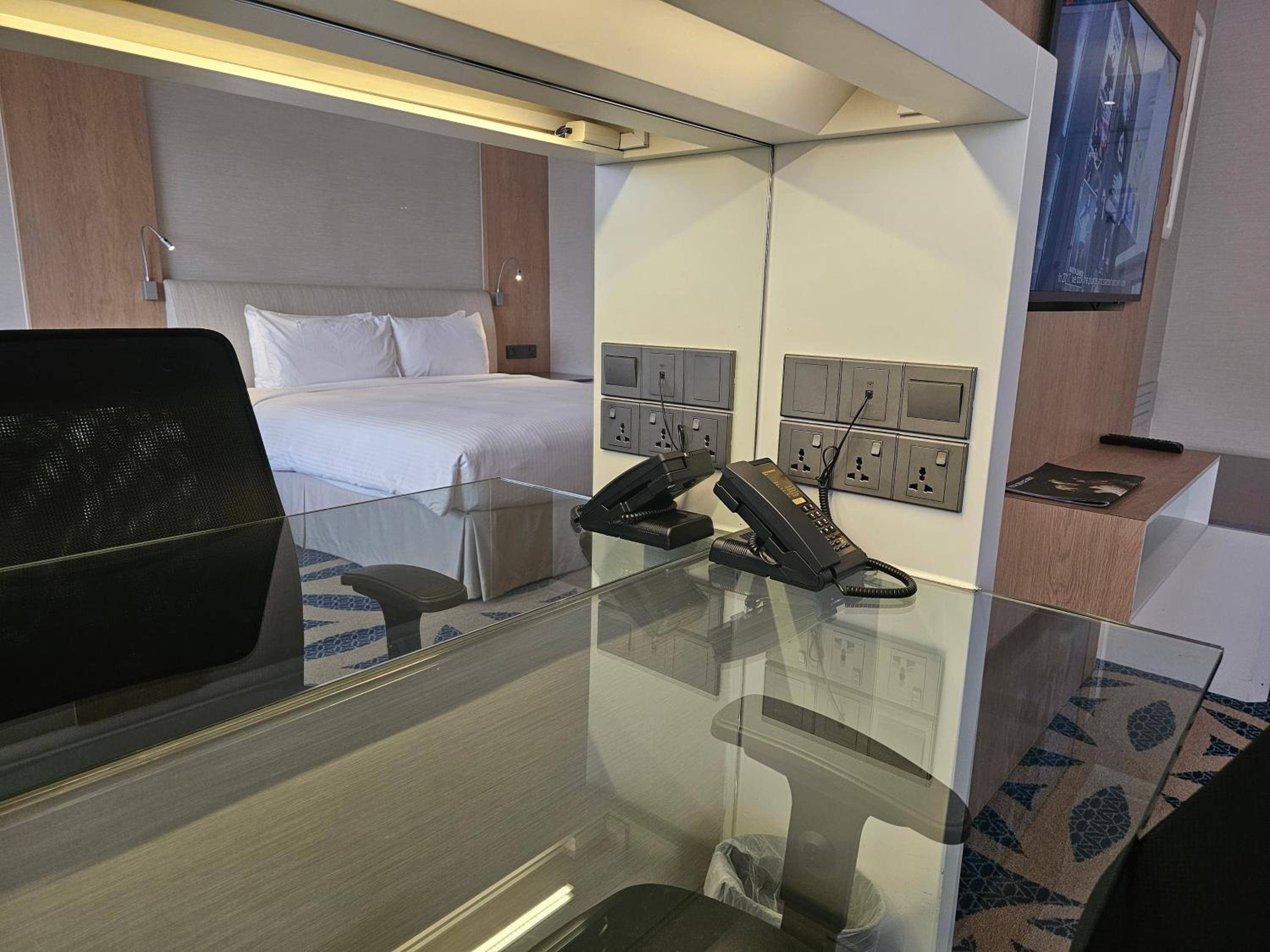 Deluxe Plus Double or Twin Room photo 1