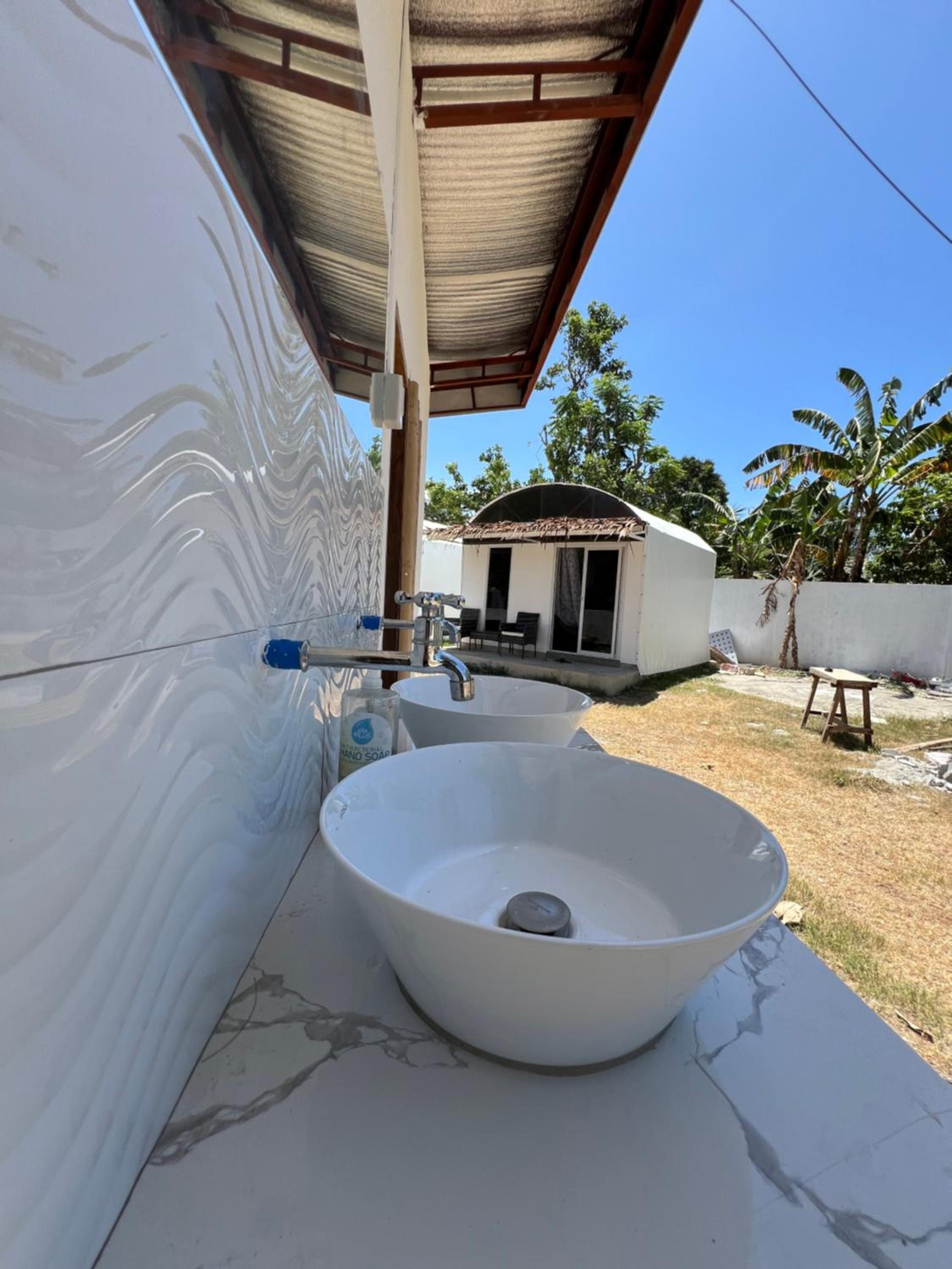 Twin Room with Private Bathroom photo 2