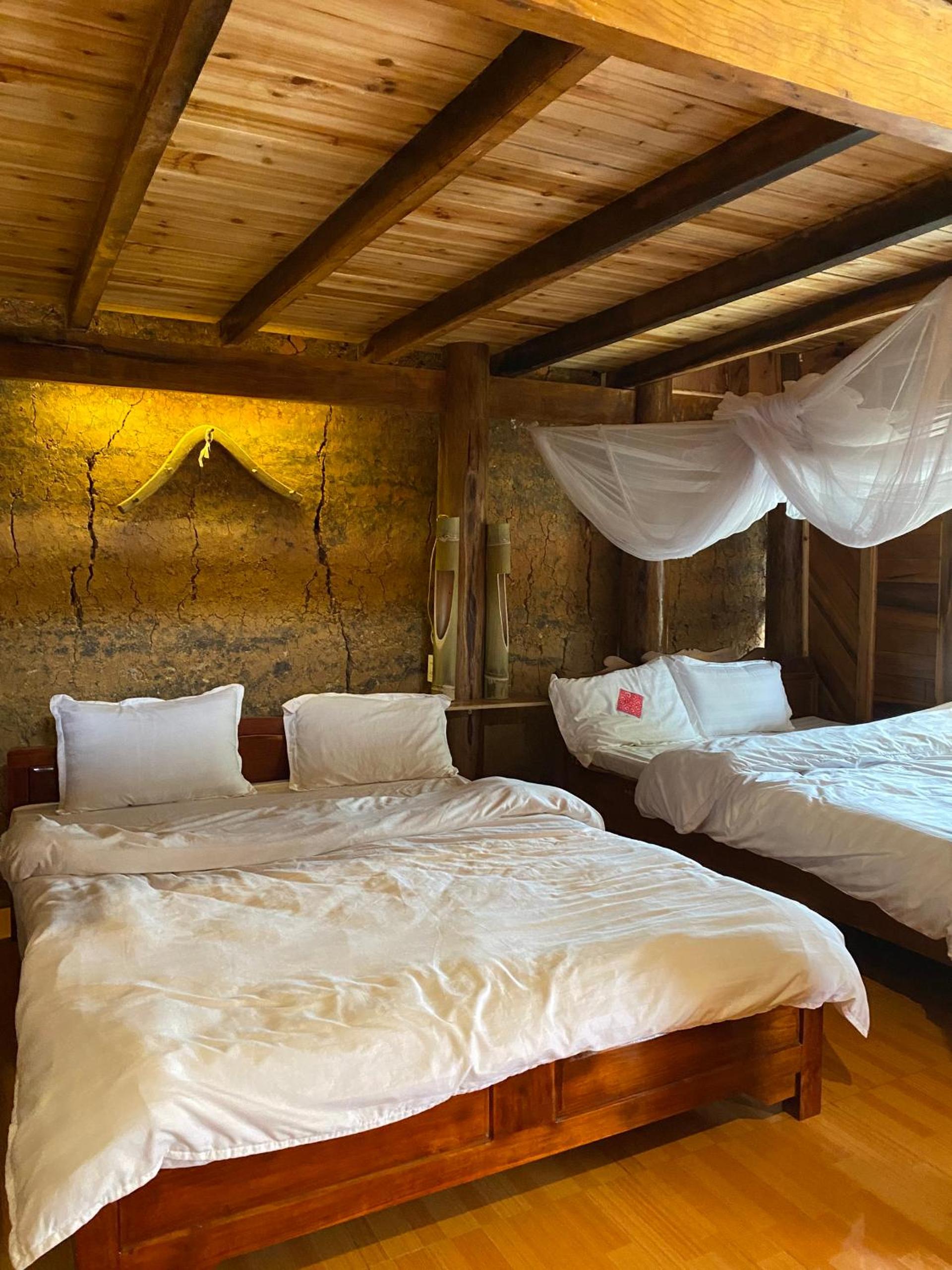 Single Bed In Dormitory Room photo 3