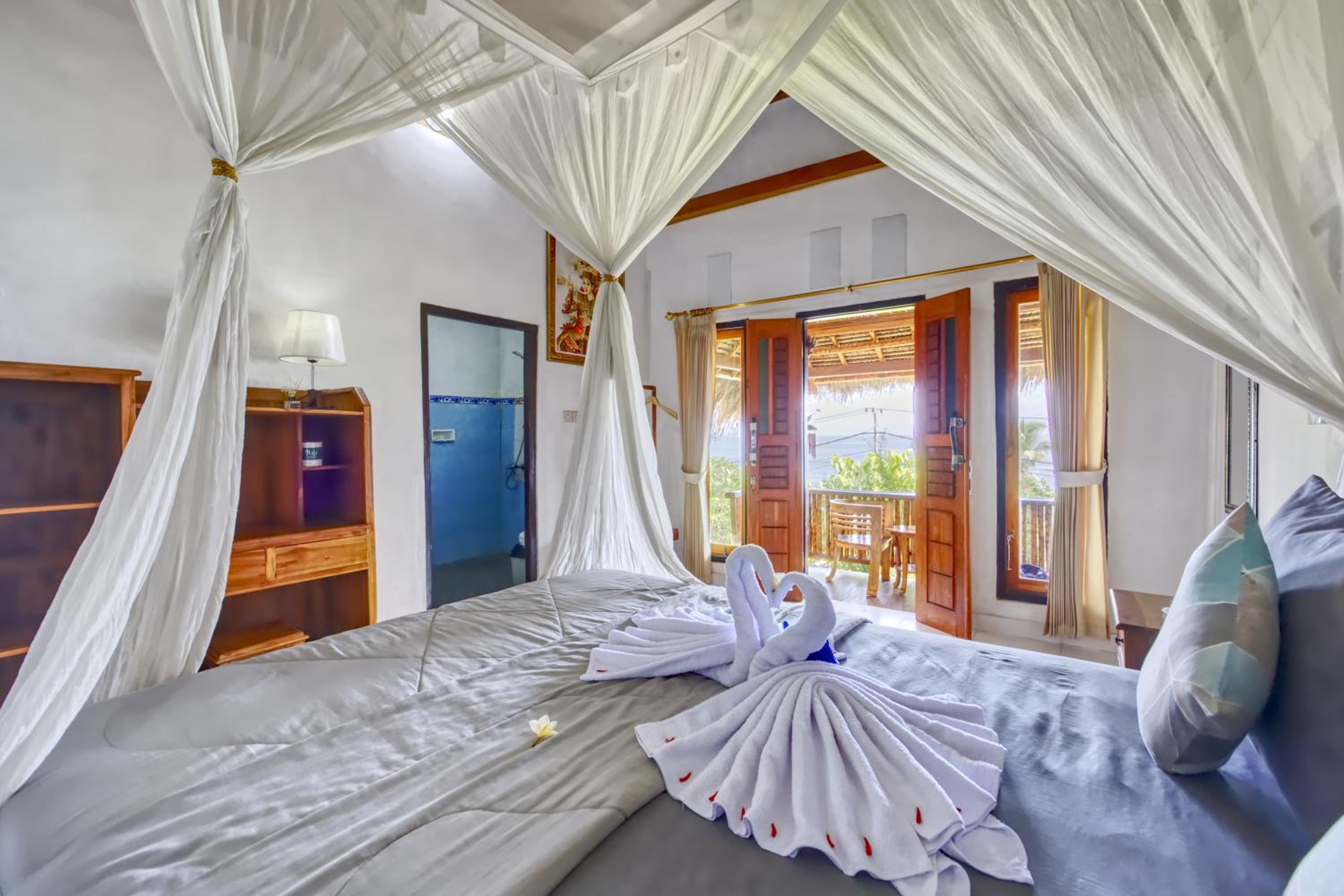 Double Room with Pool View - Photo 1