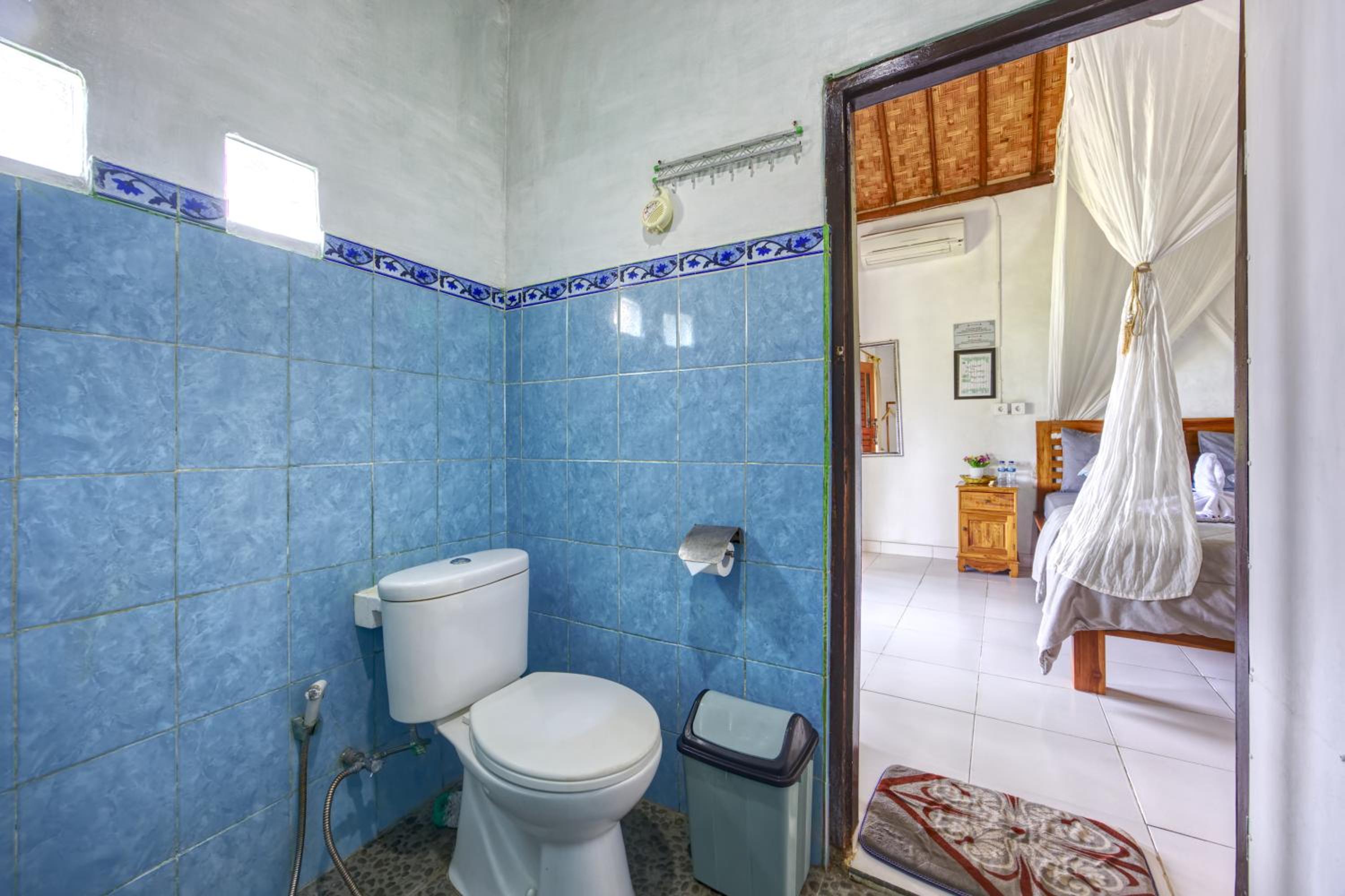 Double Room with Pool View - Photo 6