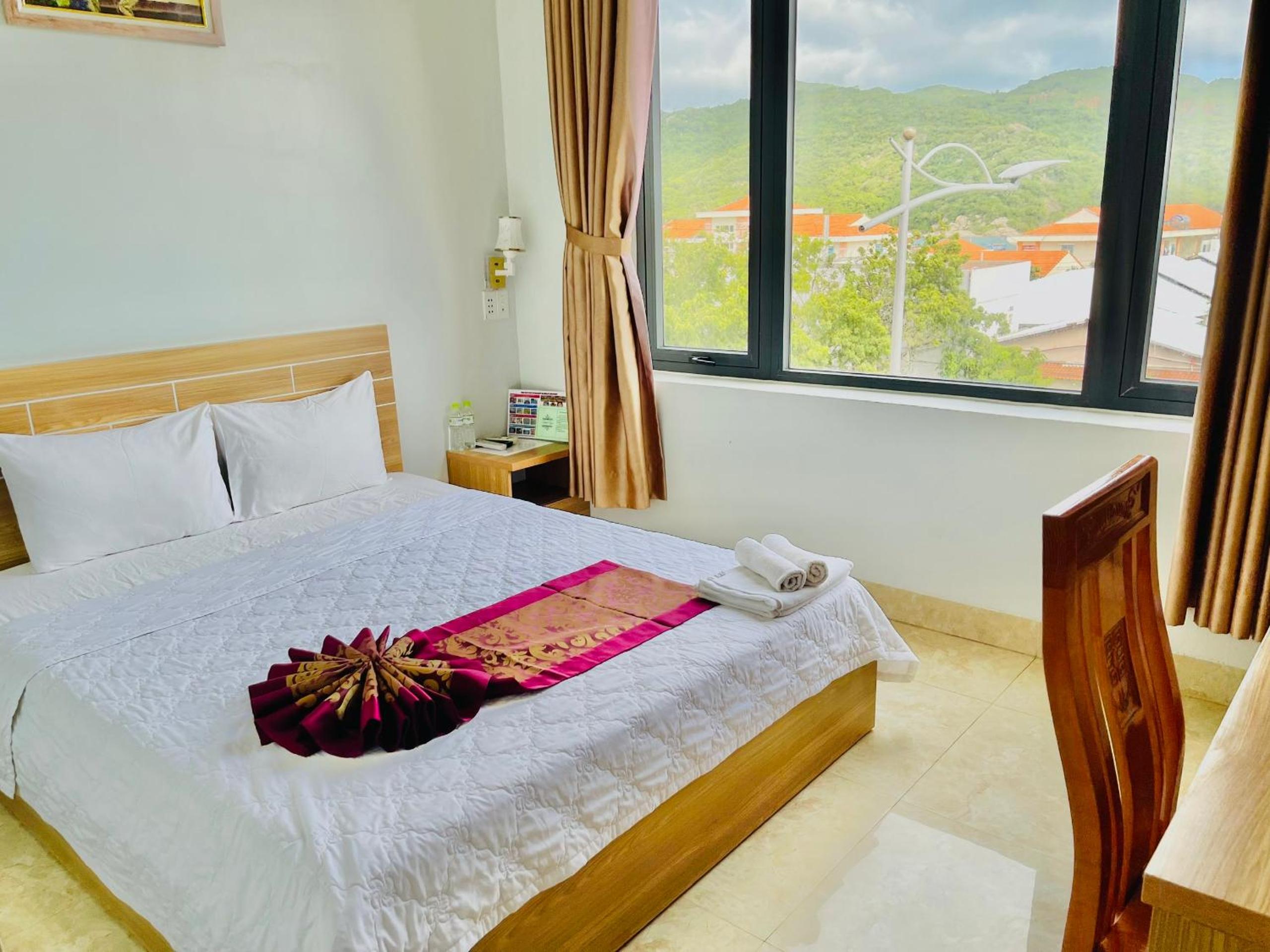Large Double Room