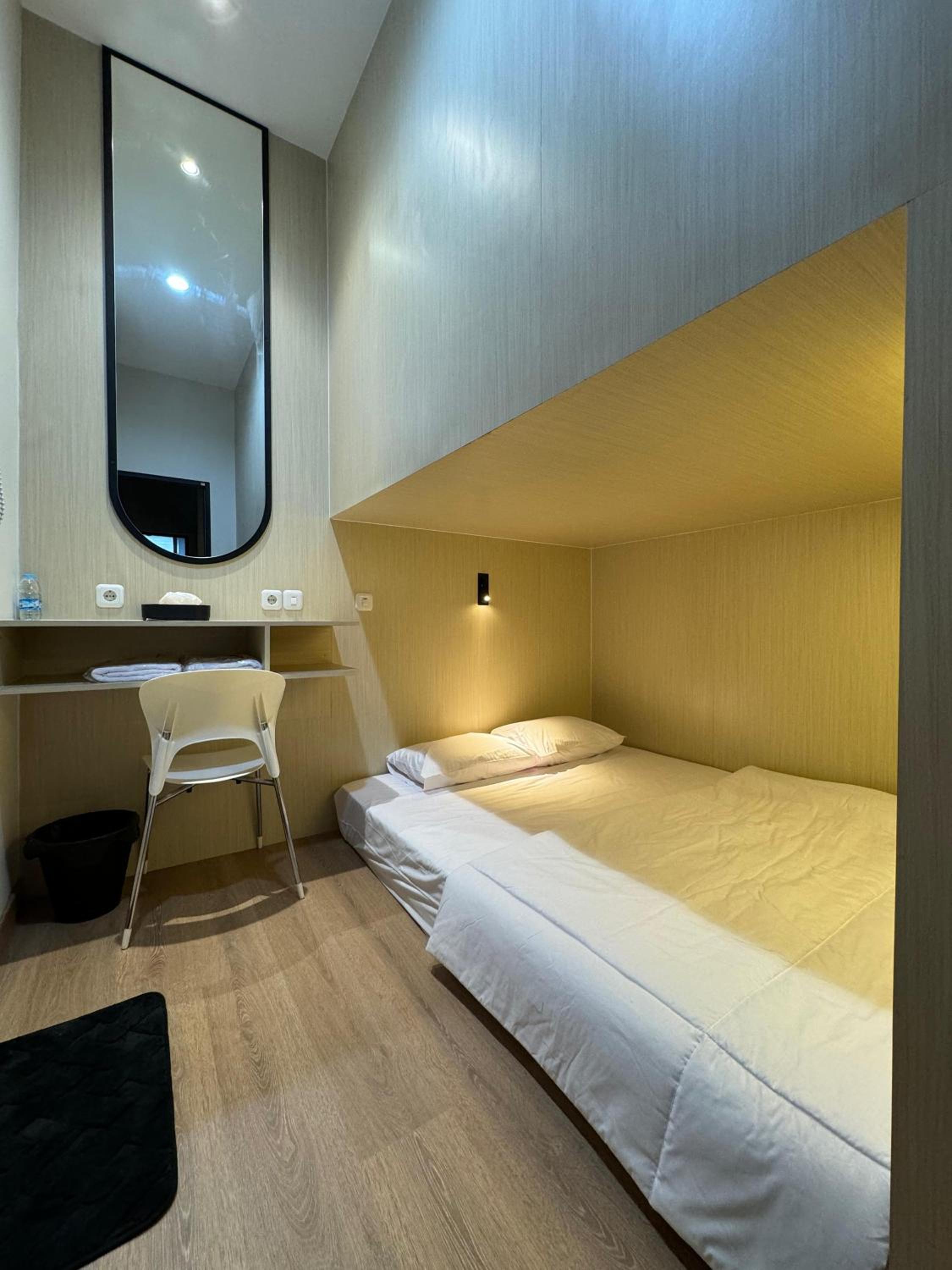 Double Room with Shared Bathroom photo 3