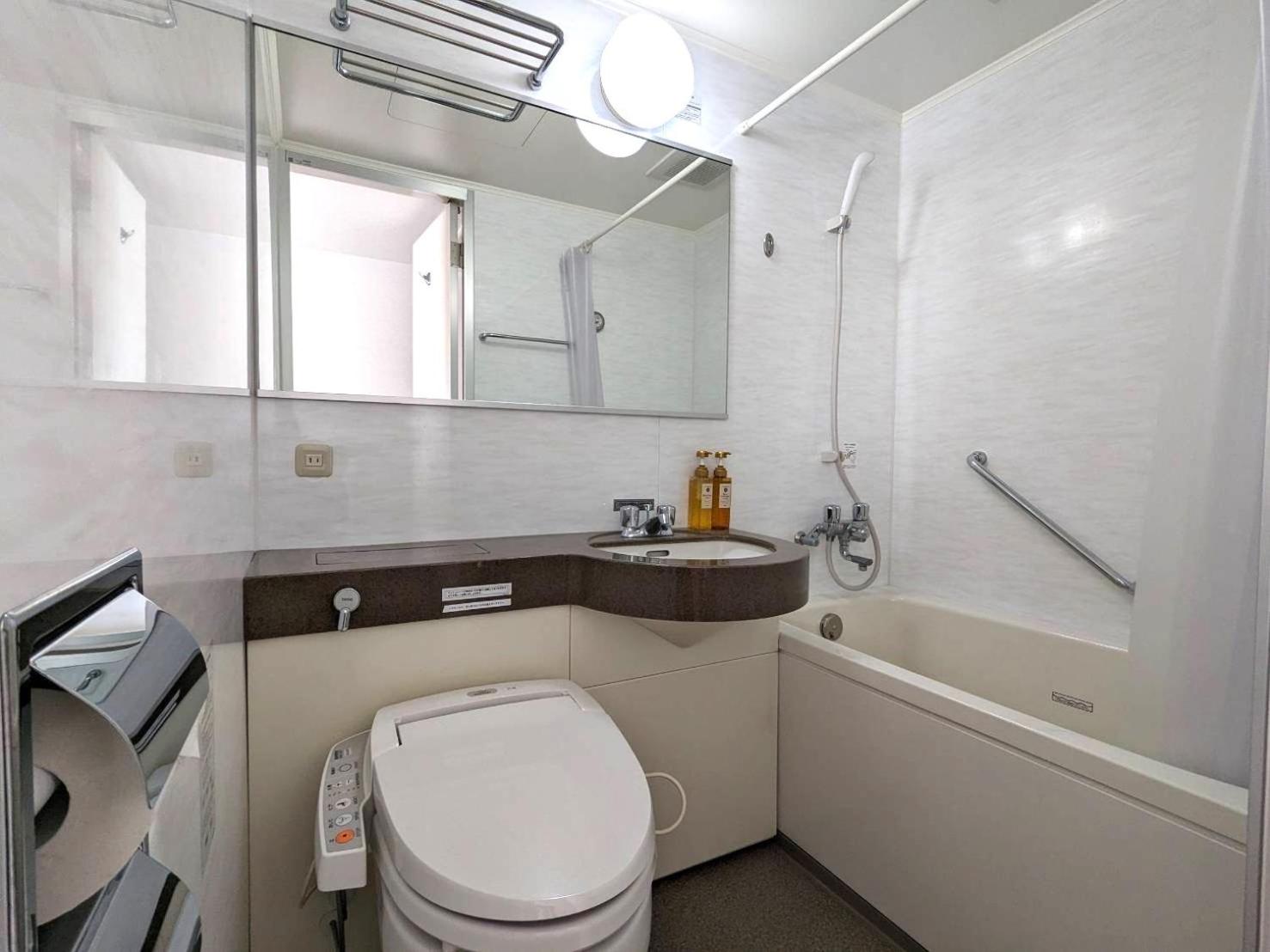 Ladies Twin Room (Female Only) - Non-Smoking photo 2