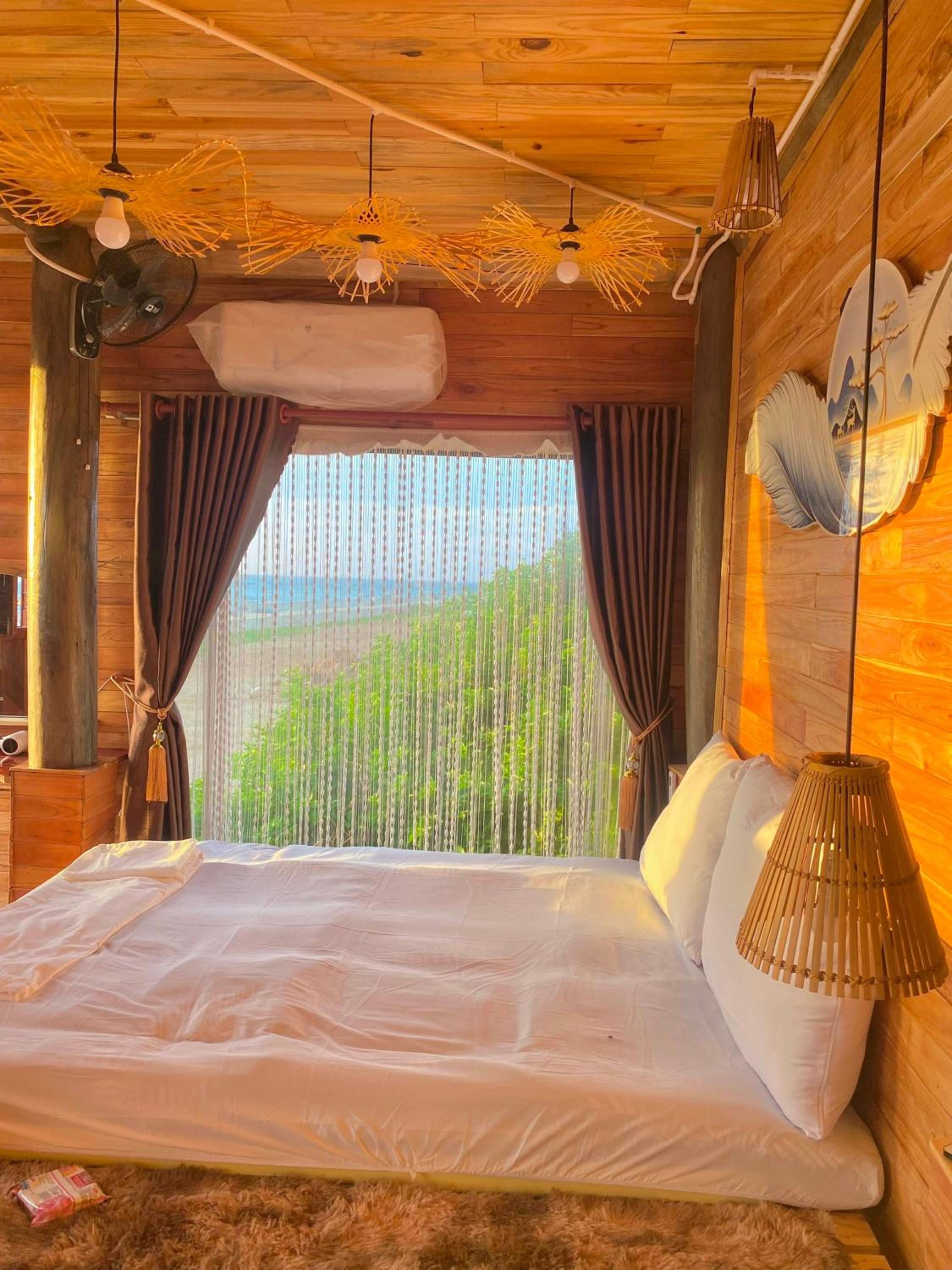 Deluxe Double Room with Sea View photo 2