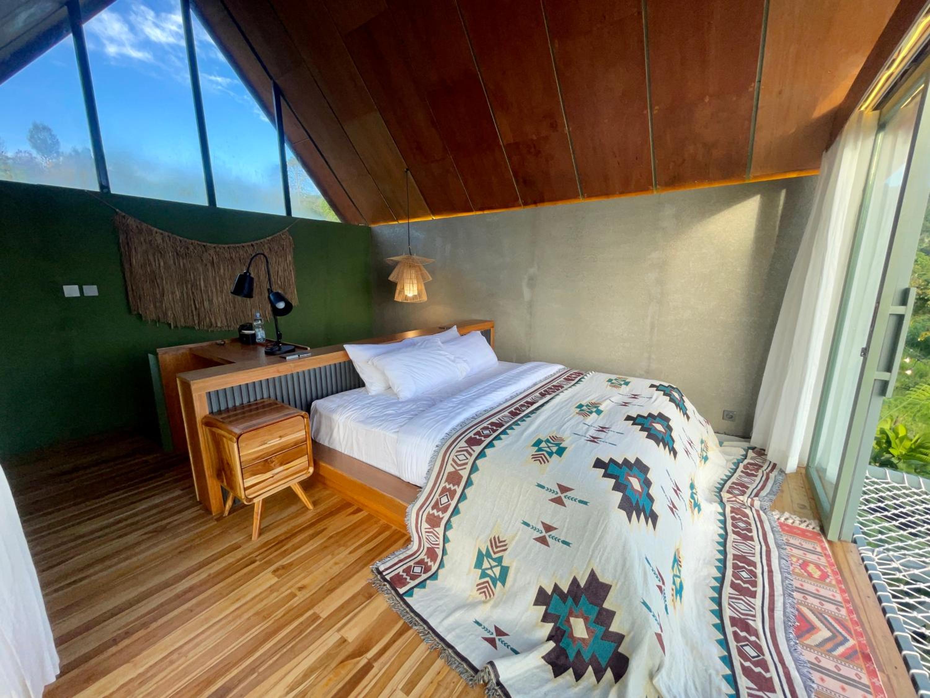 1 Bedroom Cabin with Outdoor Bathtub – Mountain View photo 1