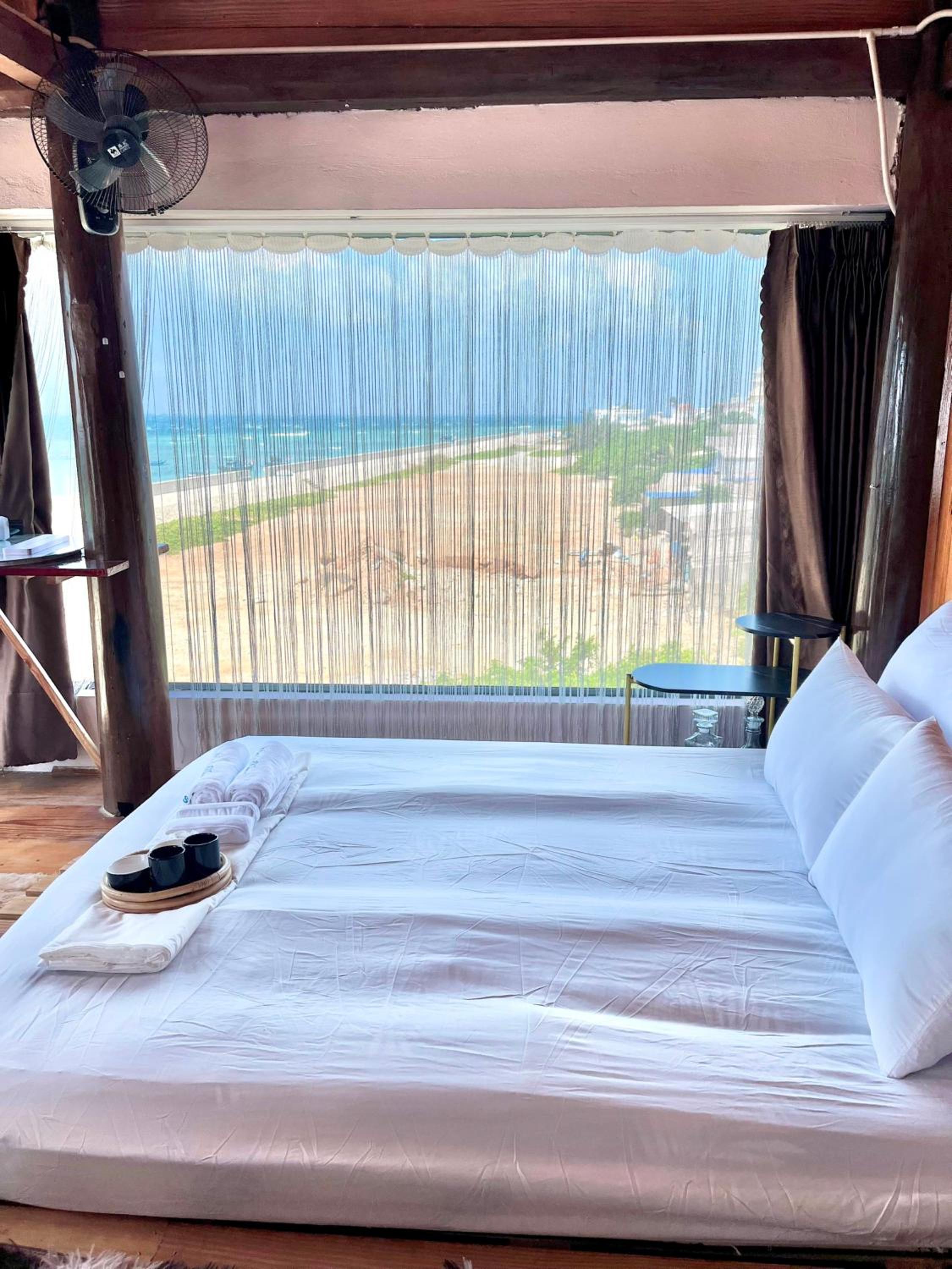 Deluxe Double Room with Sea View photo 3