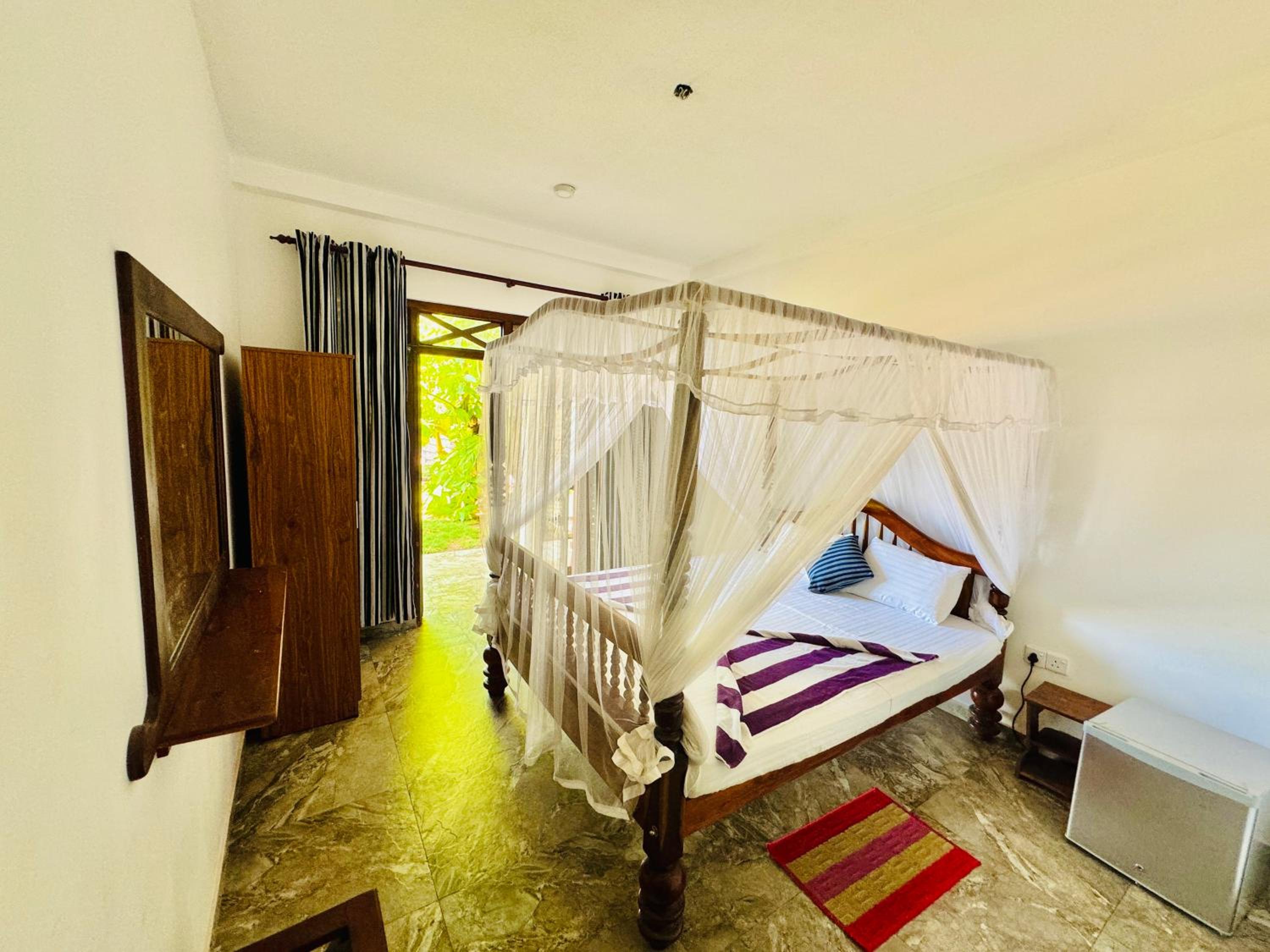 Deluxe Double Room with Sea View photo 2