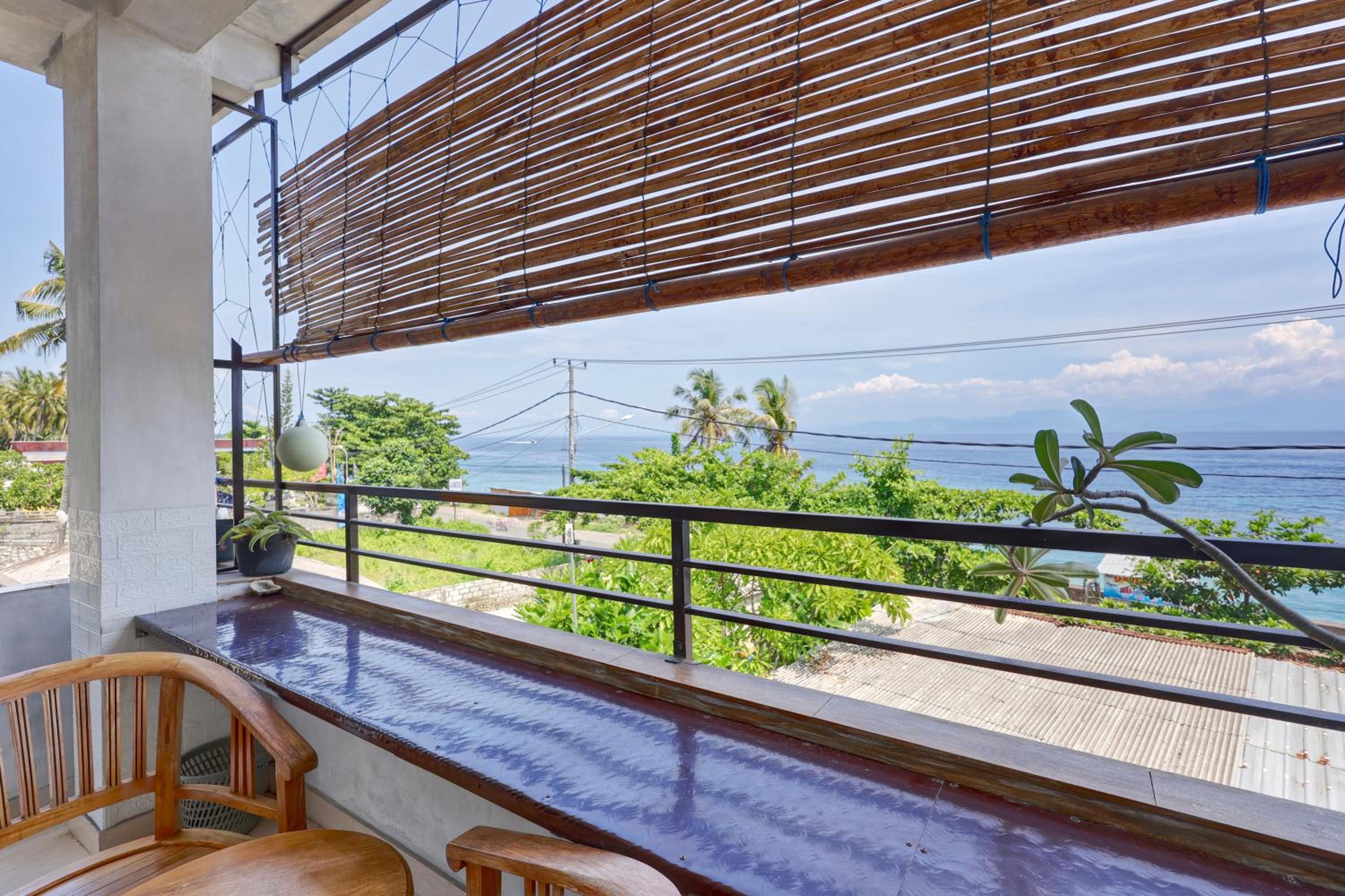 Queen Room with Sea View - Photo 10
