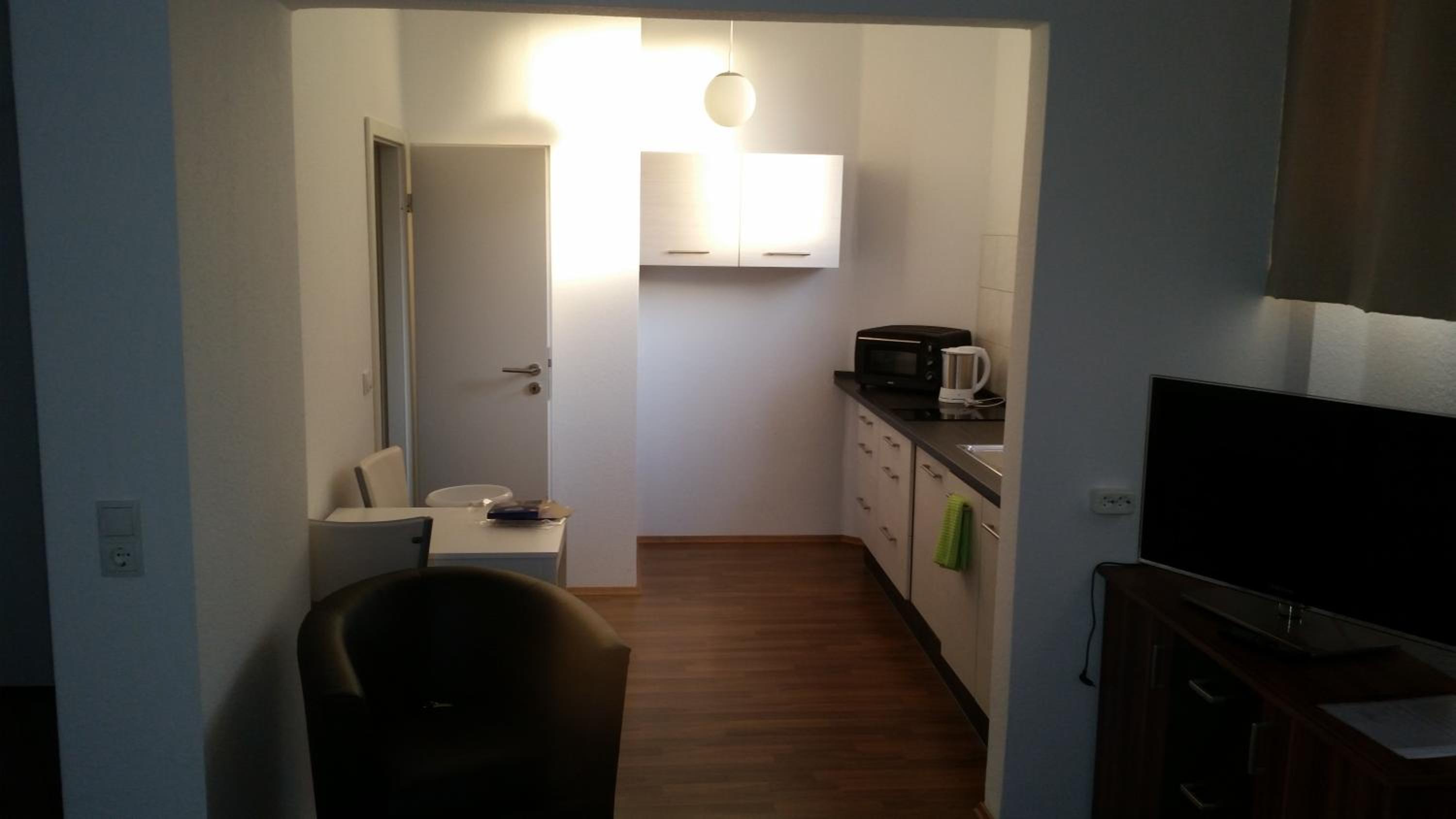 Studio Apartment - Photo 3