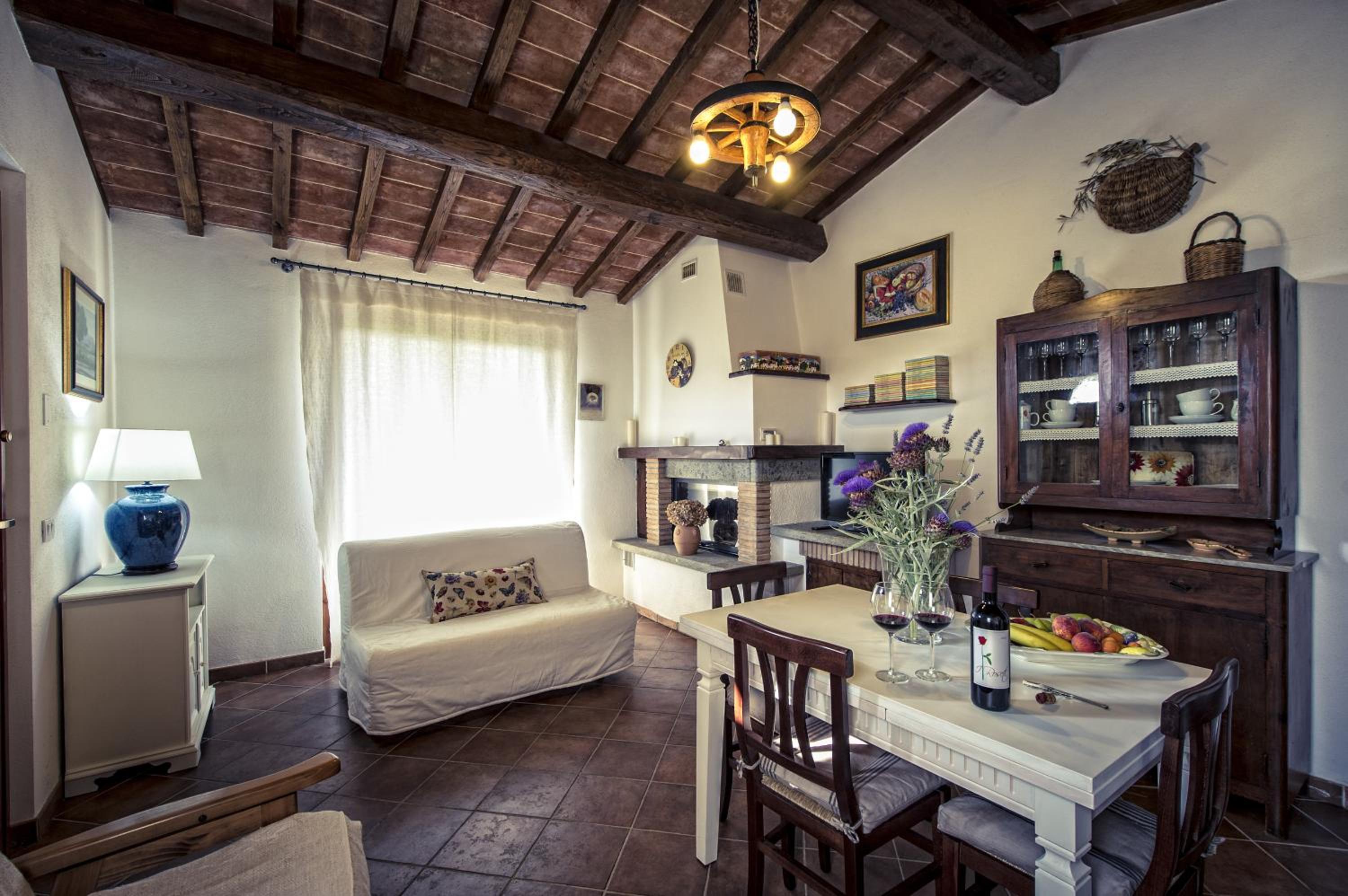 One-Bedroom Apartment - Photo 1