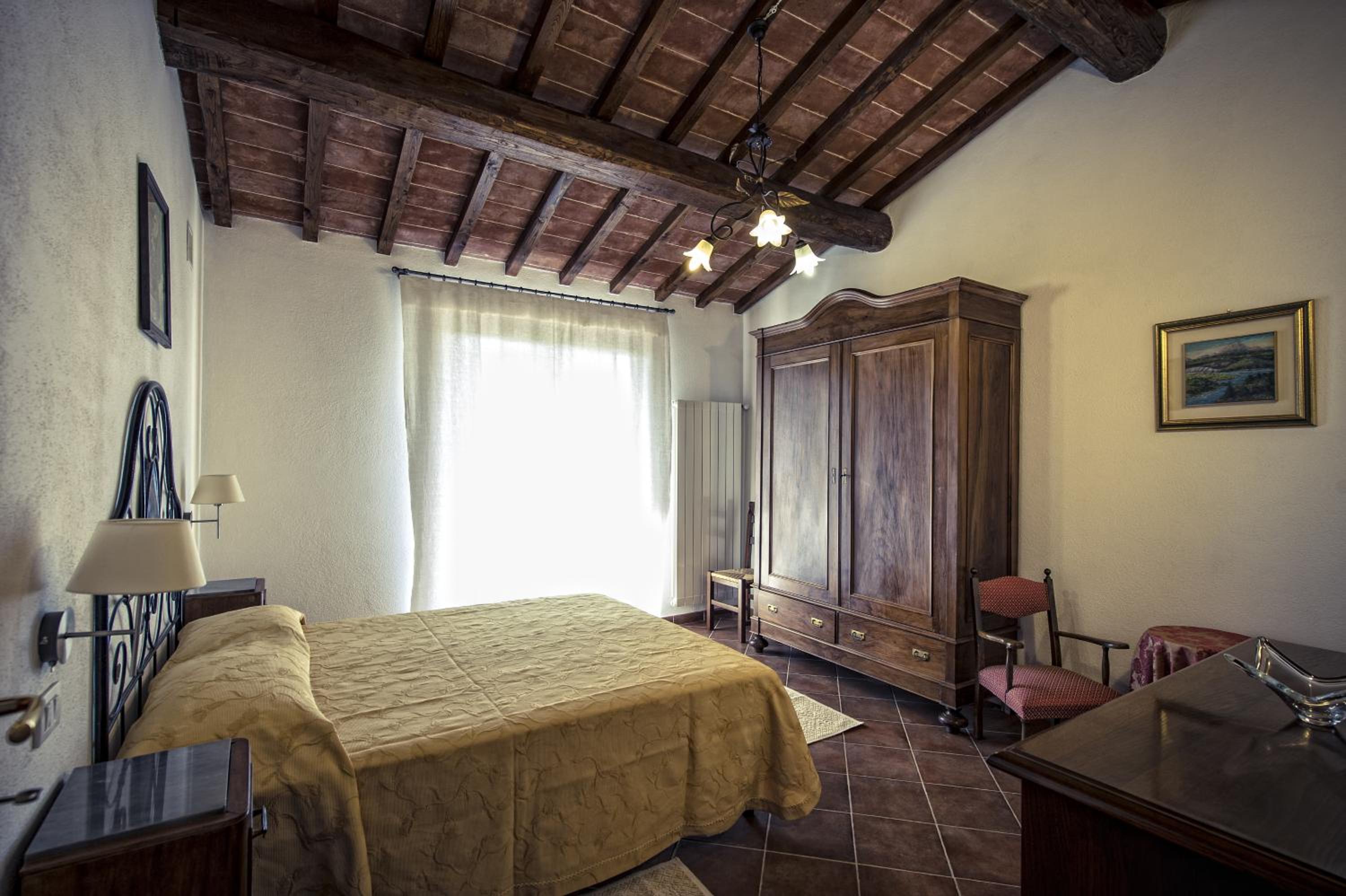One-Bedroom Apartment - Photo 5