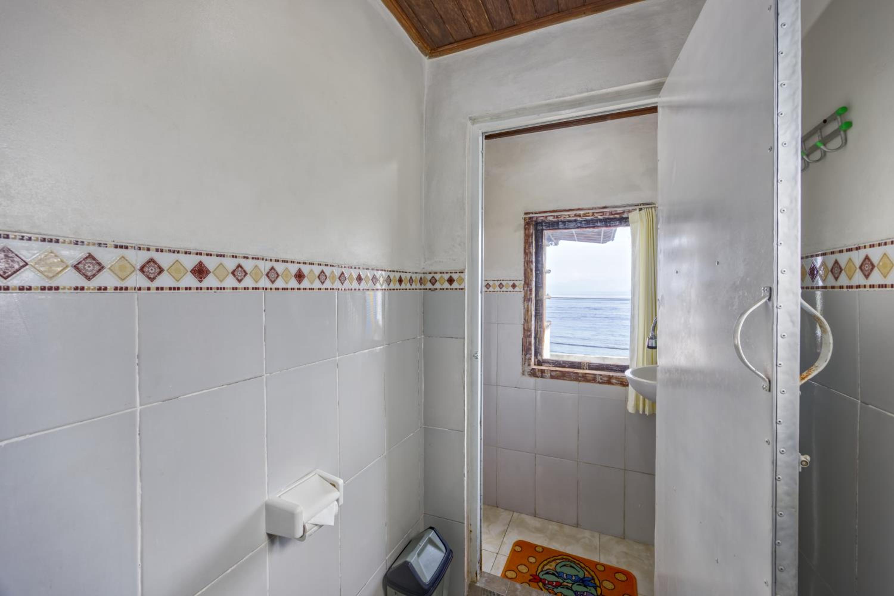 Twin Room with Sea View - Photo 5