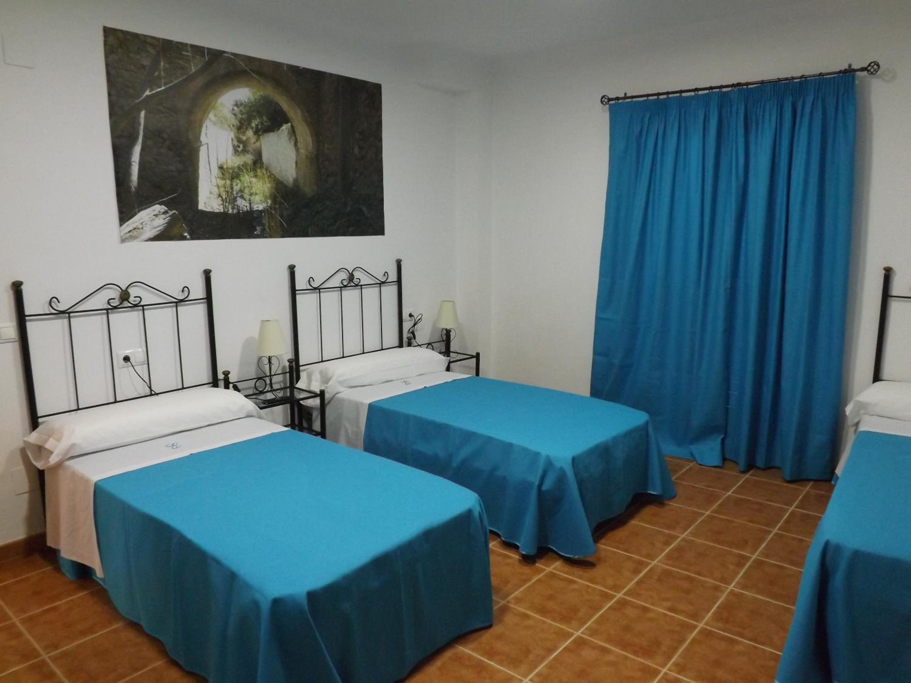 Habitación Triple con Baño Privado