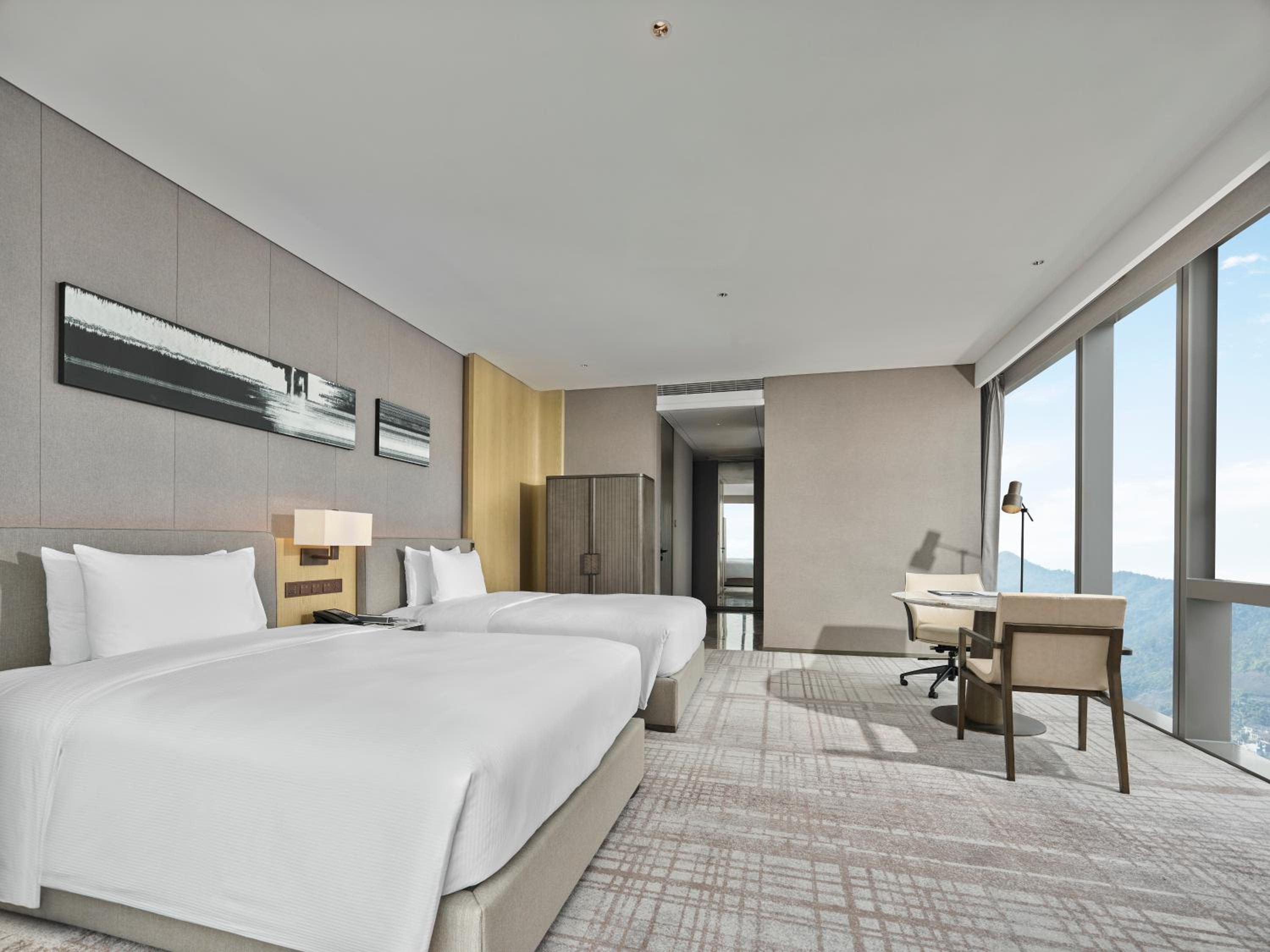 Premium Twin Room - Photo 2