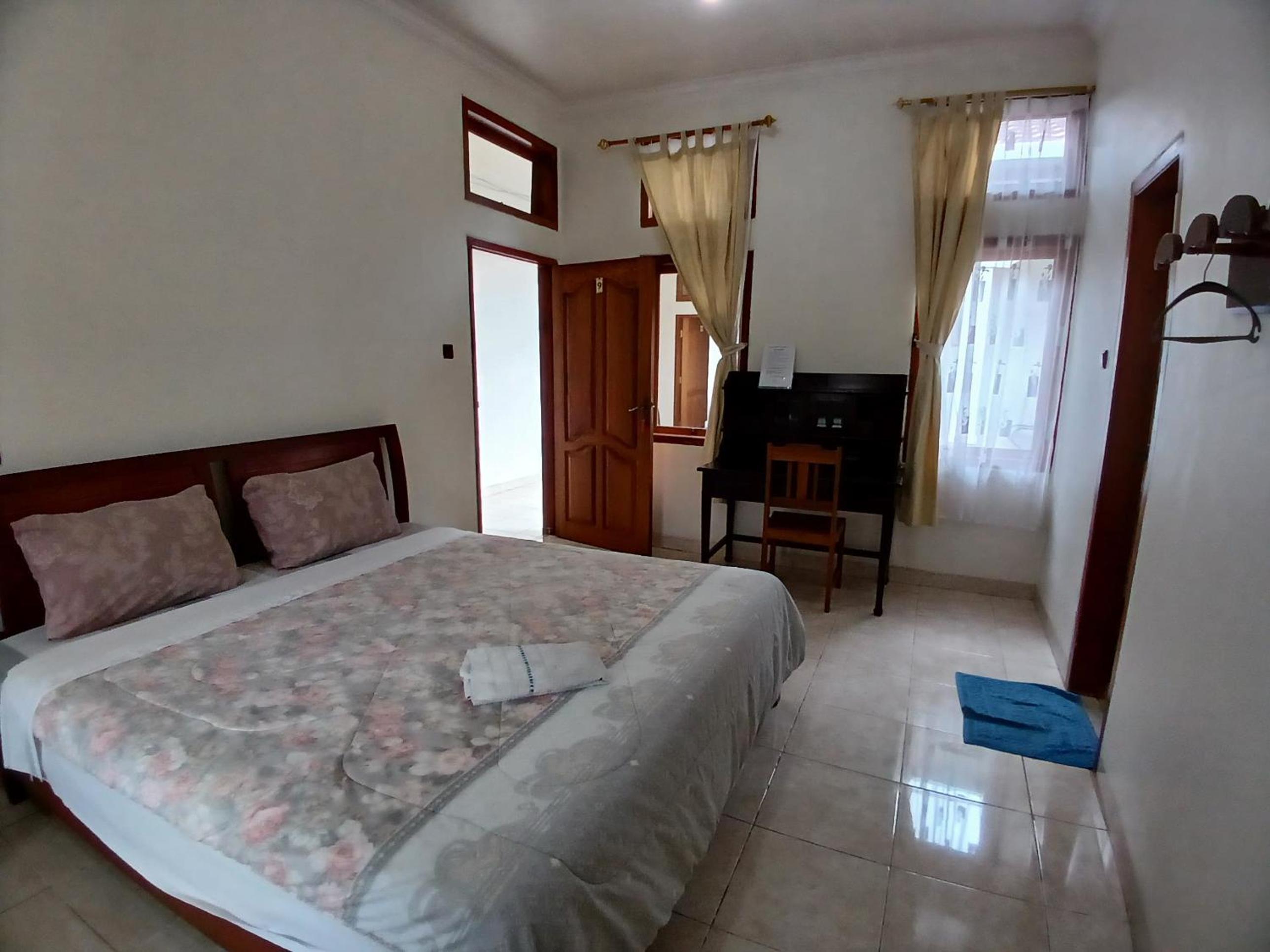 Deluxe Double Or Twin Room photo 3
