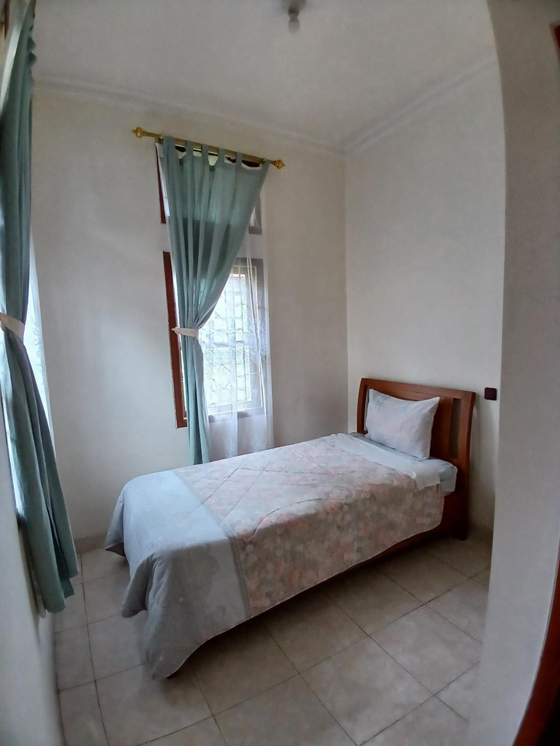 Single Room With Shower photo 2