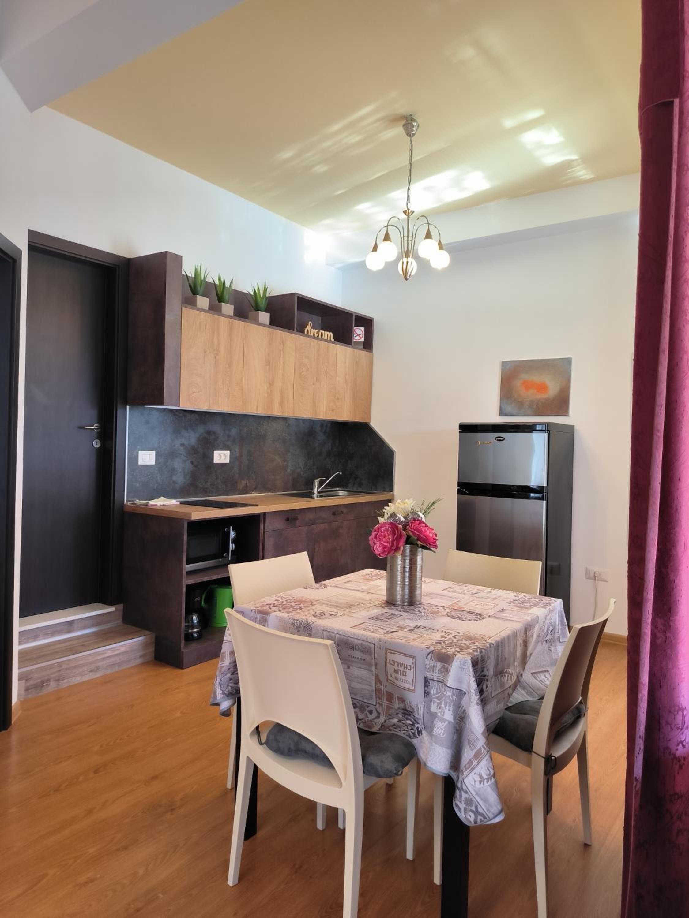 One-Bedroom Apartment photo 2