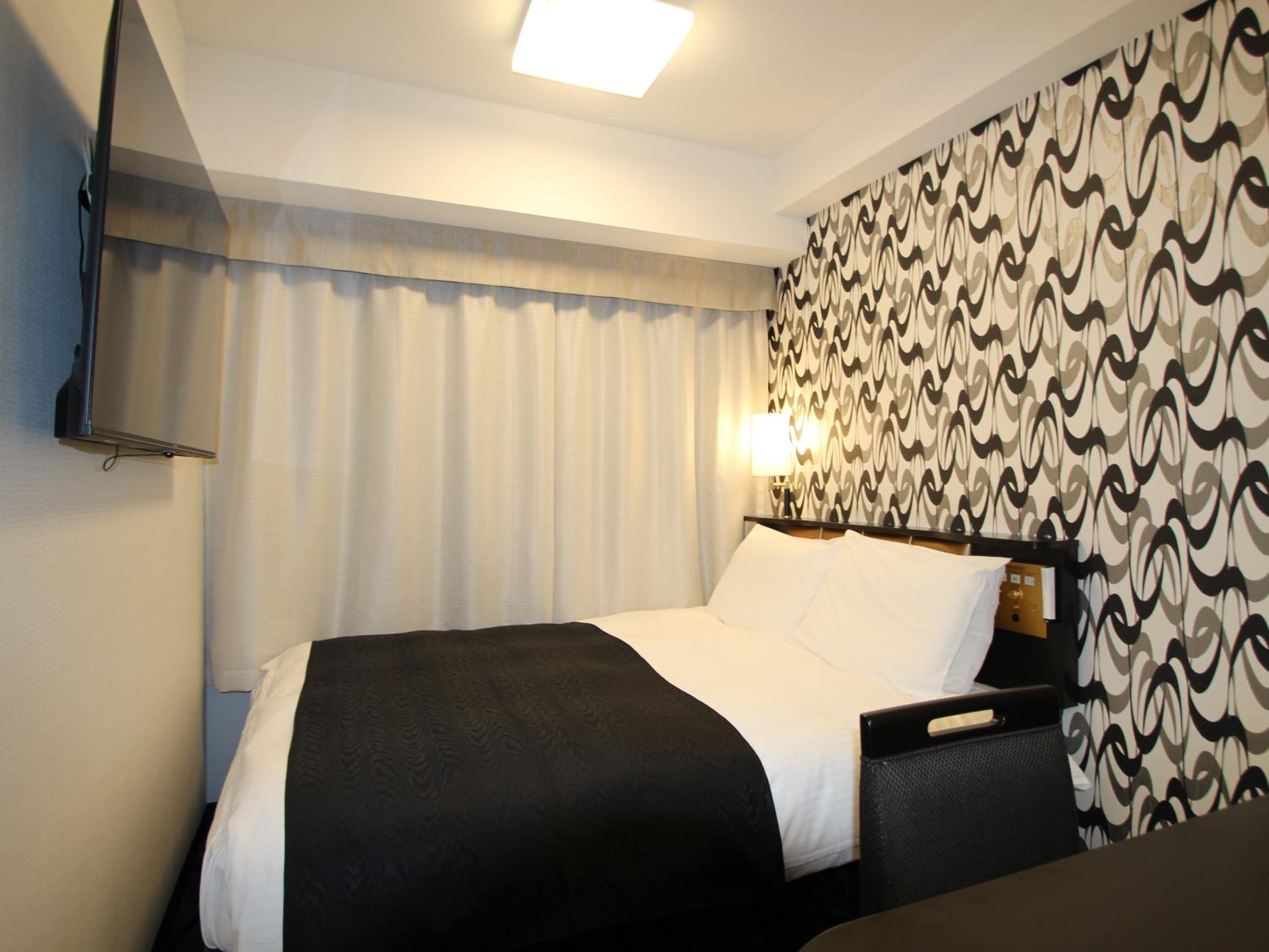 Economy Double Room with Small Double Bed - Non-Smoking - Photo 1