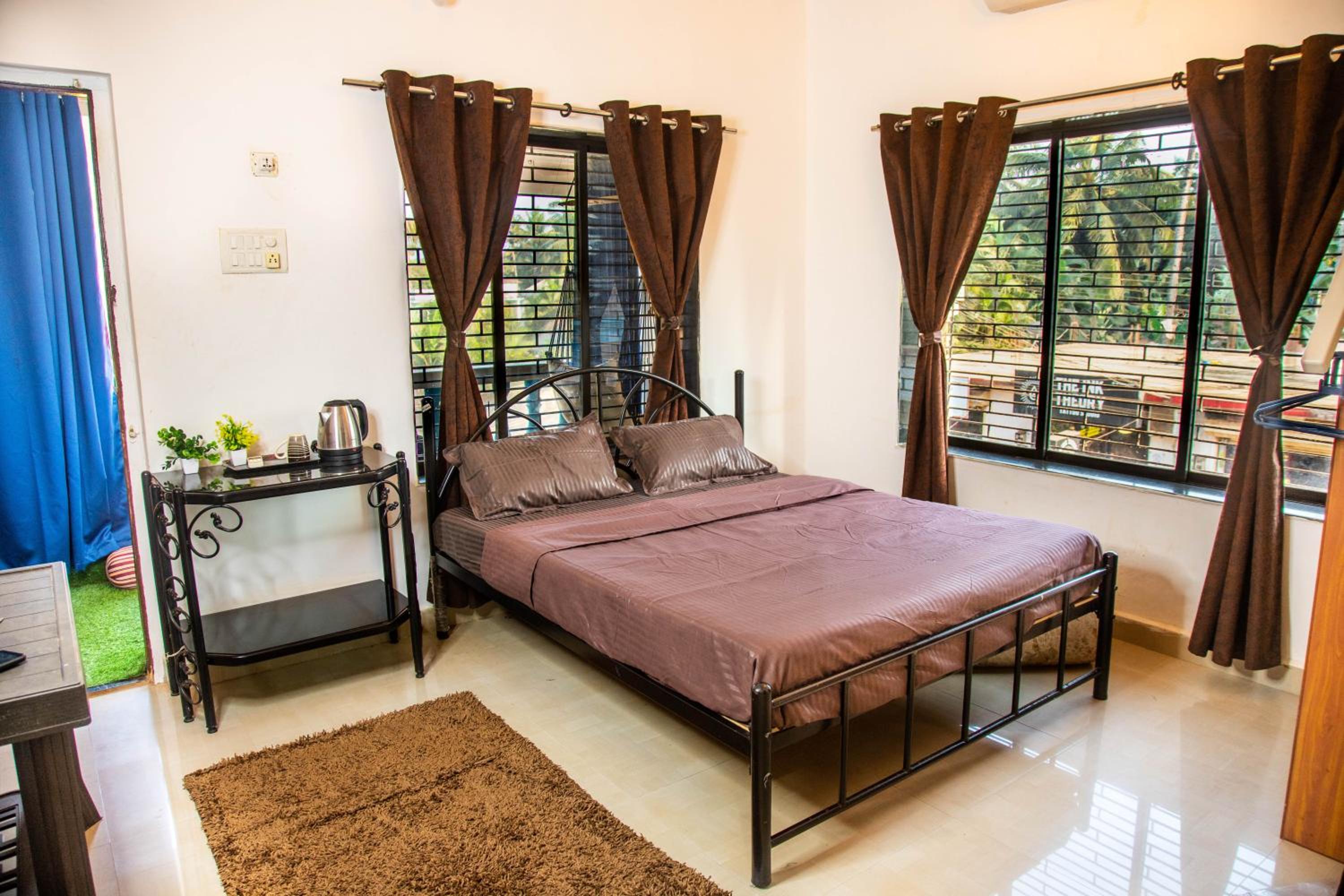 Deluxe Double Room With Balcony - Photo 1