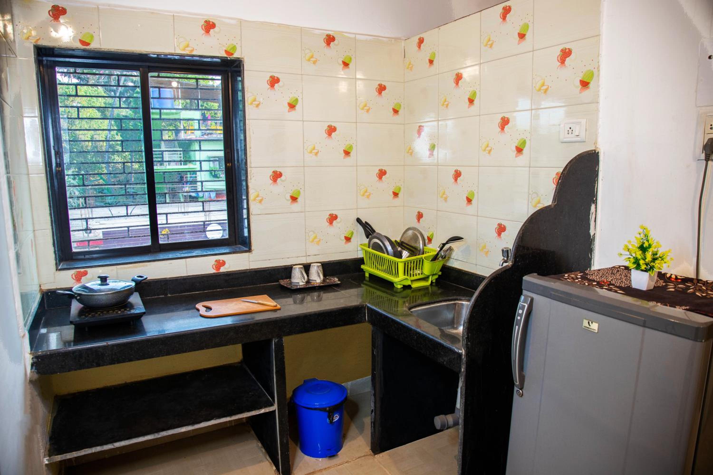 Deluxe Double Room With Balcony - Photo 17