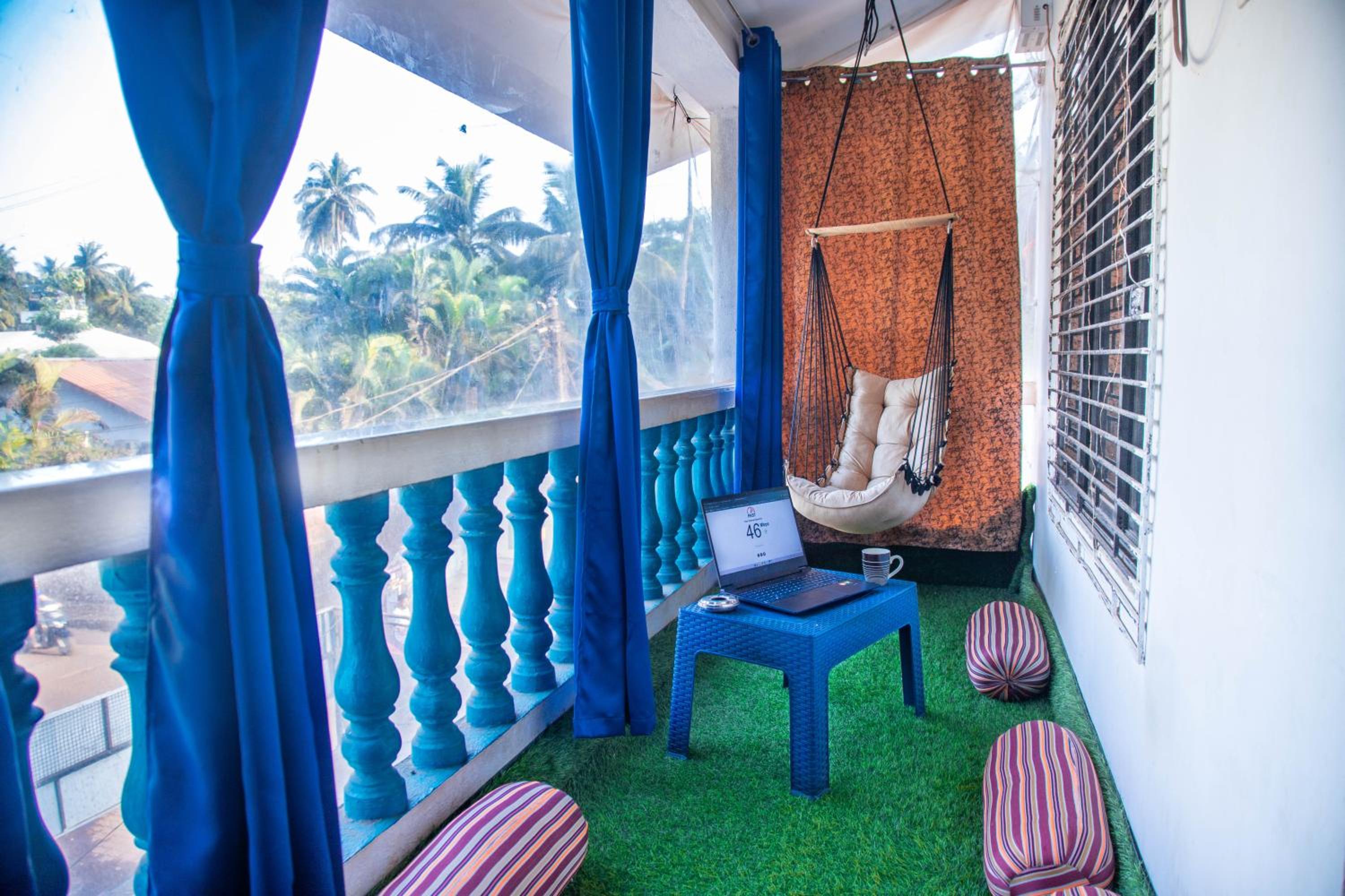 Deluxe Double Room With Balcony - Photo 6