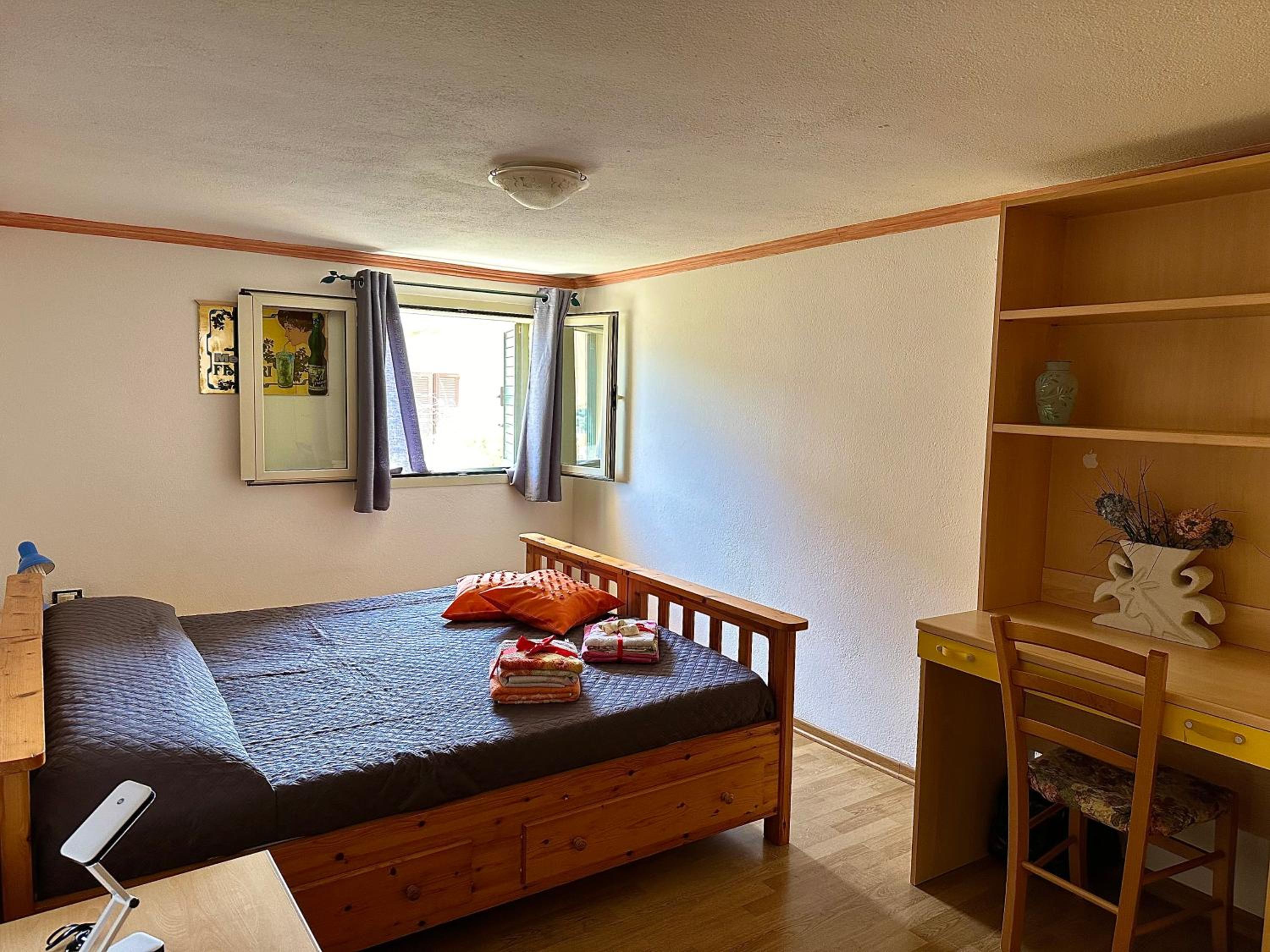 Four-Bedroom House photo 2