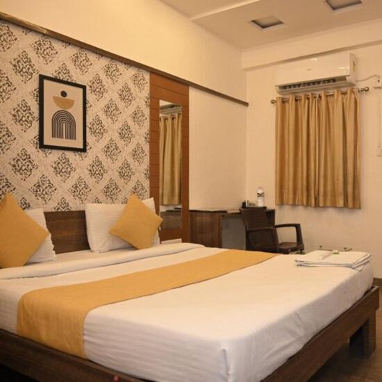 Deluxe Room - Photo 1