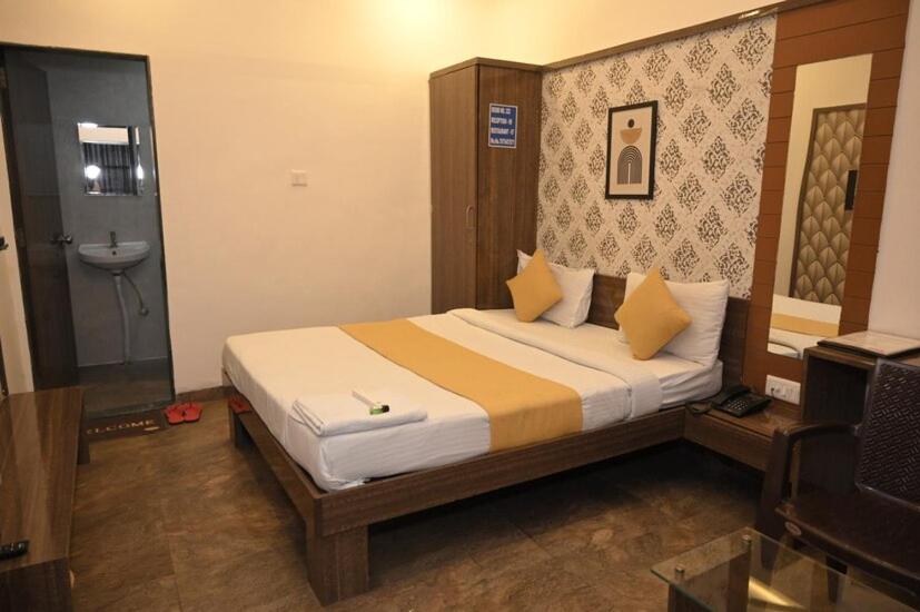 Deluxe Room - Photo 2