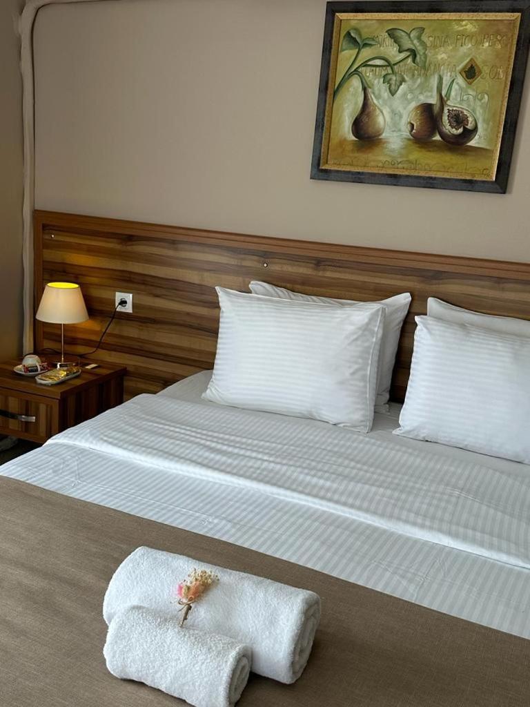 Large Double Room photo 1