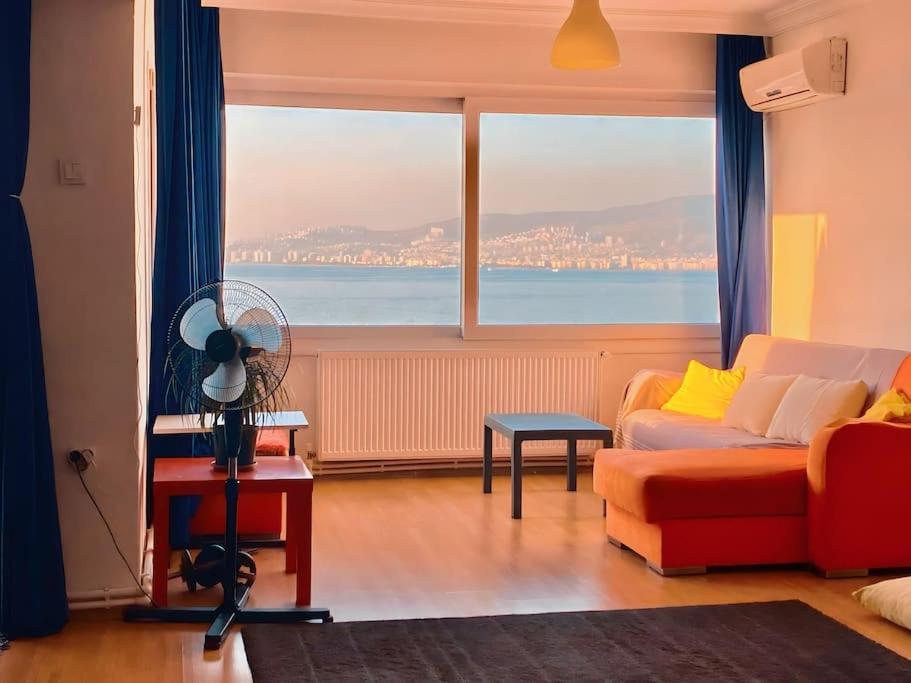 Two-Bedroom Apartment With Terrace And Sea View photo 1