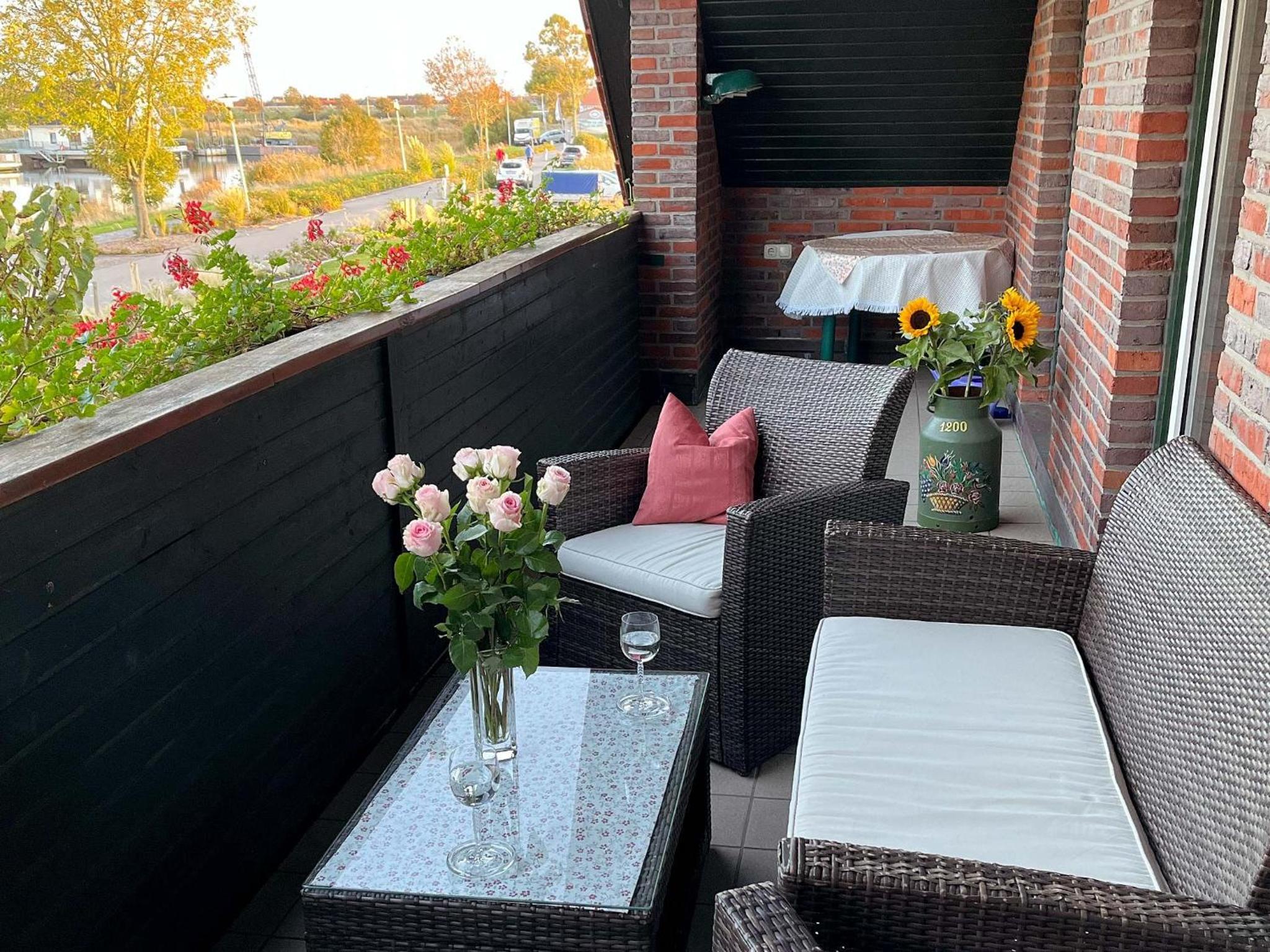 Two-Bedroom Apartment with Balcony photo 2