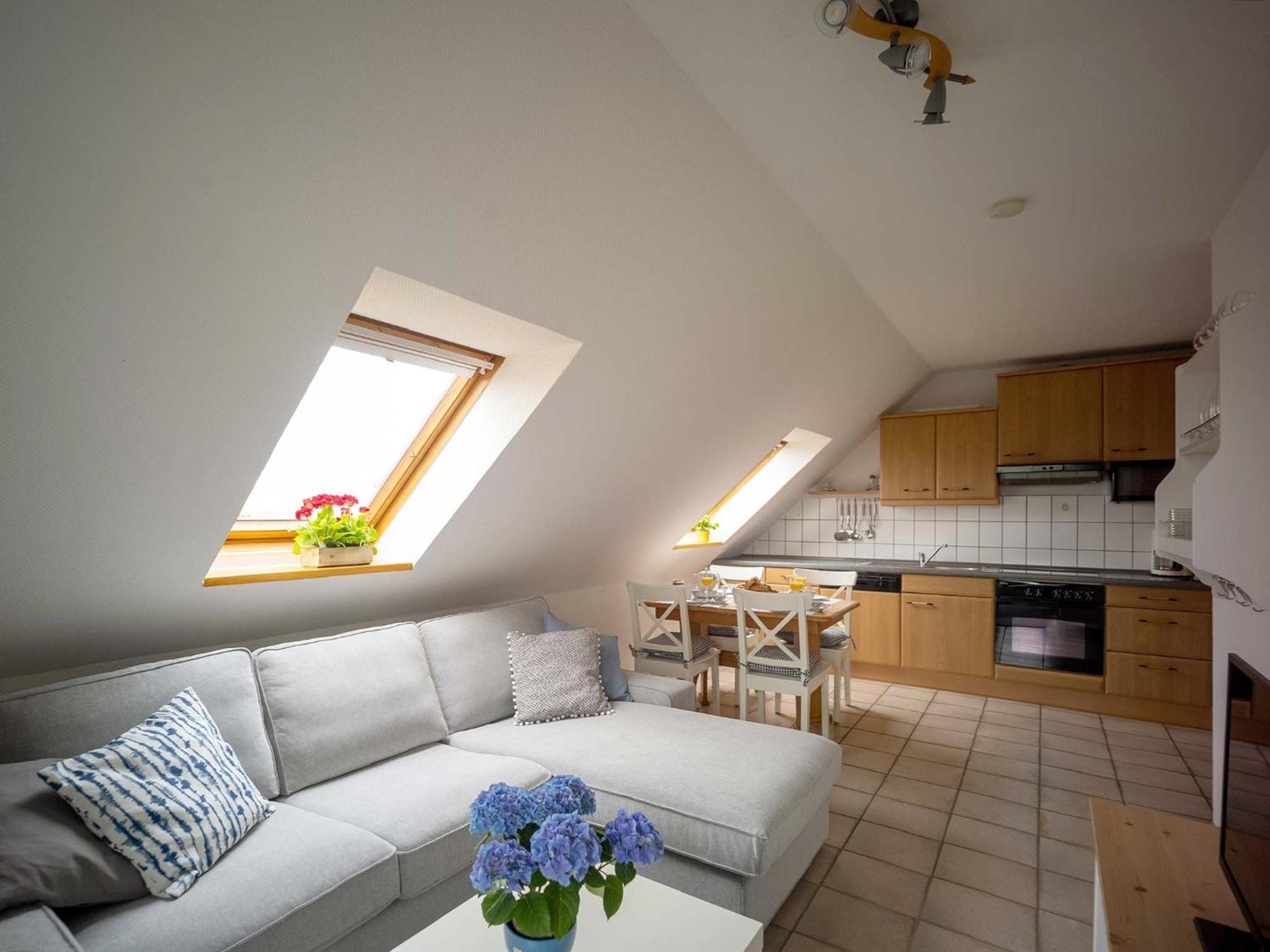 Two-Bedroom Apartment with Balcony photo 3