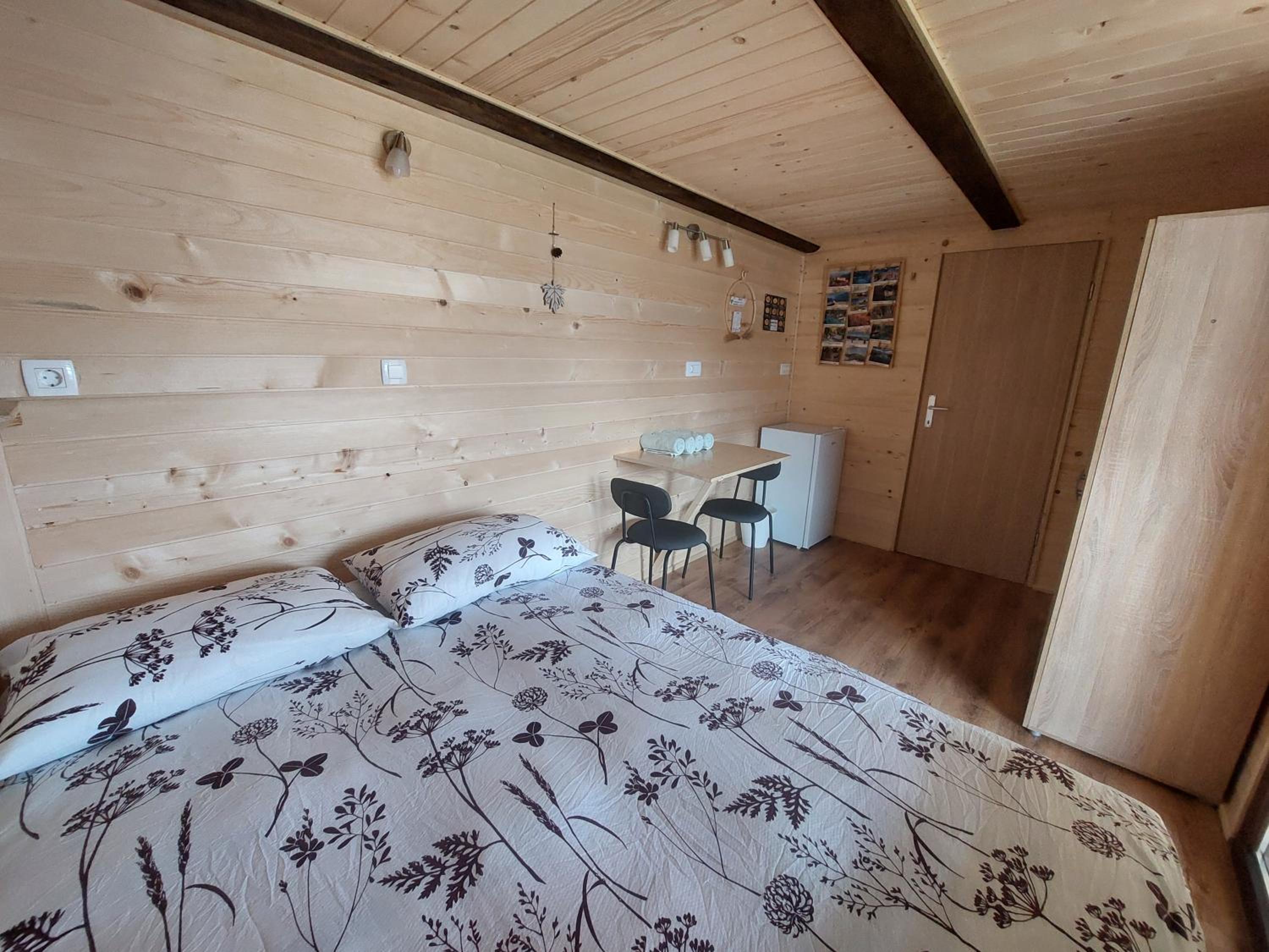 Standard Double Room with Shared Bathroom photo 1