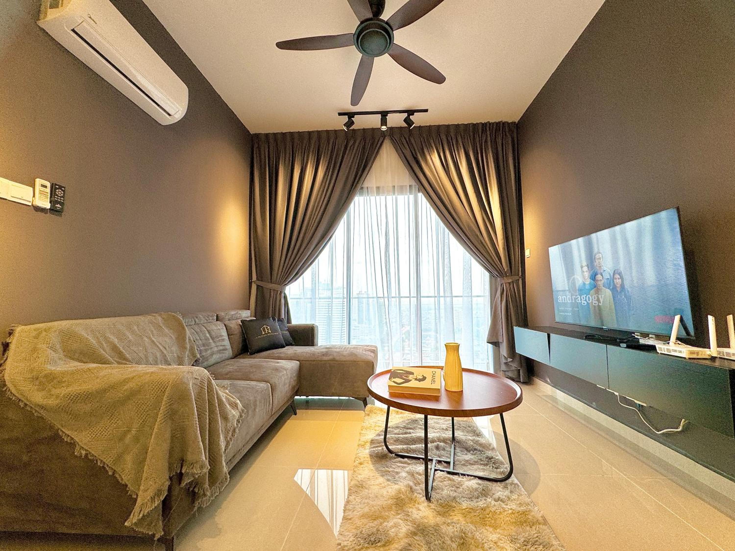 Three-Bedroom Apartment photo 1
