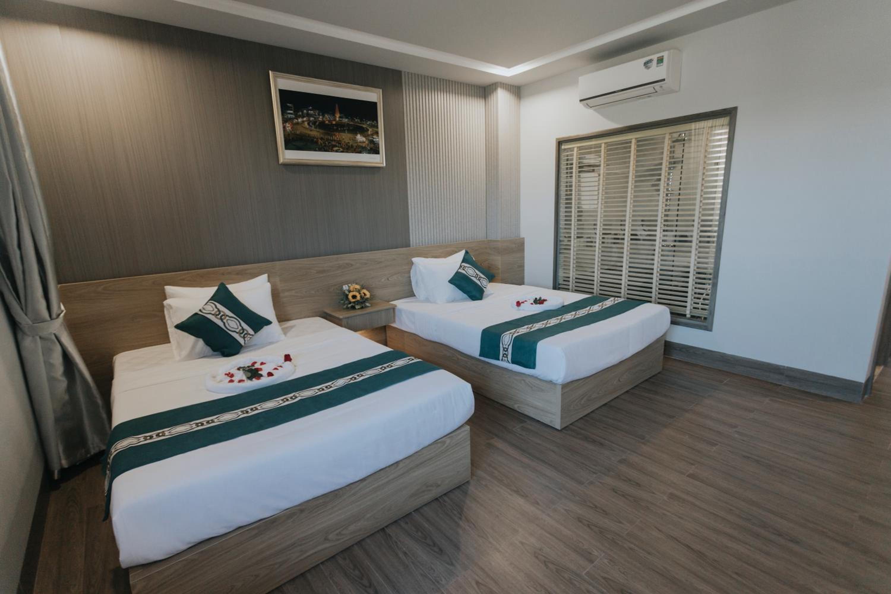 Deluxe Quadruple Room - Photo 7