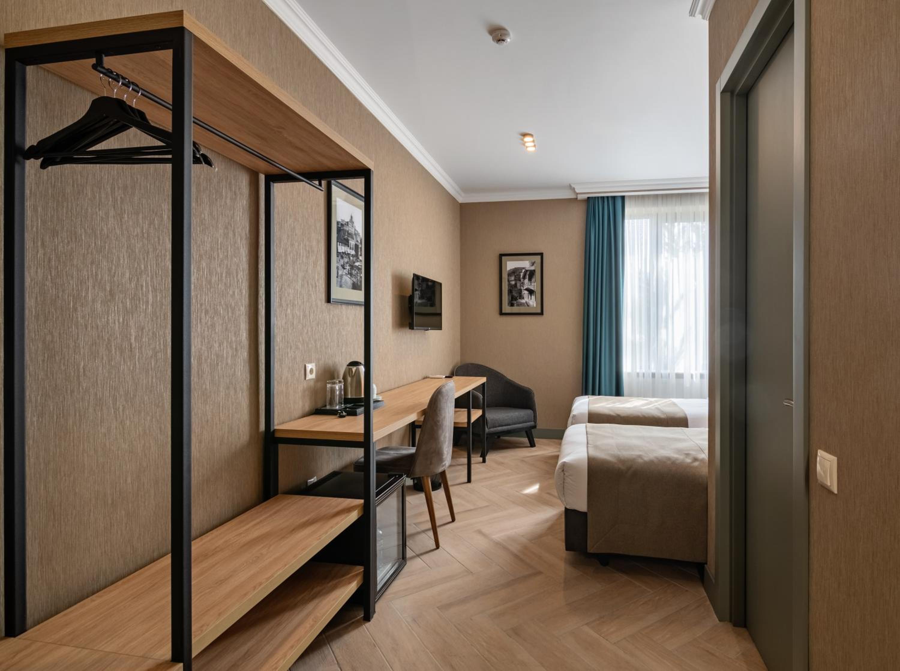 Superior Double Room - Photo 4