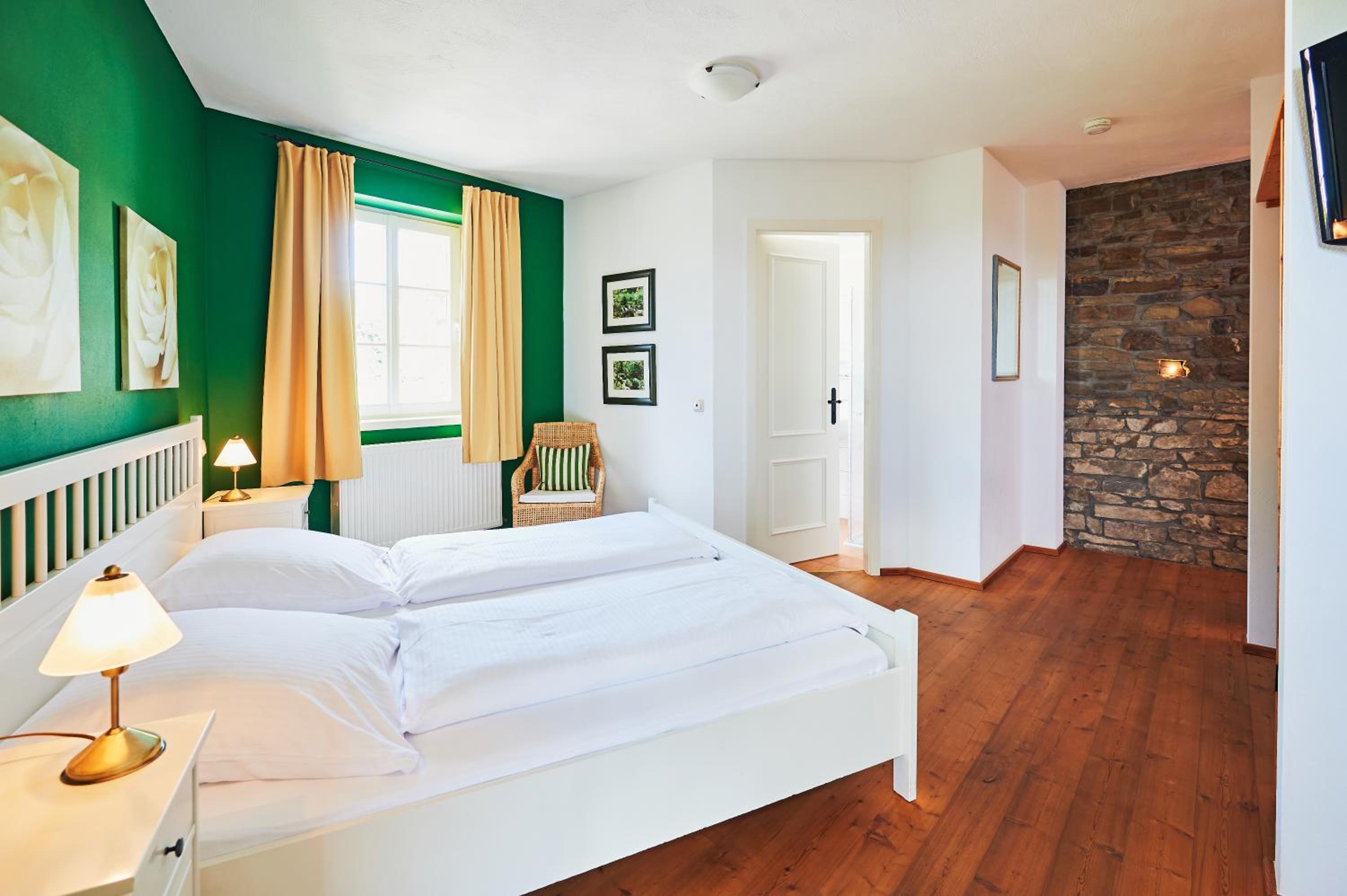 Double Room - Photo 2