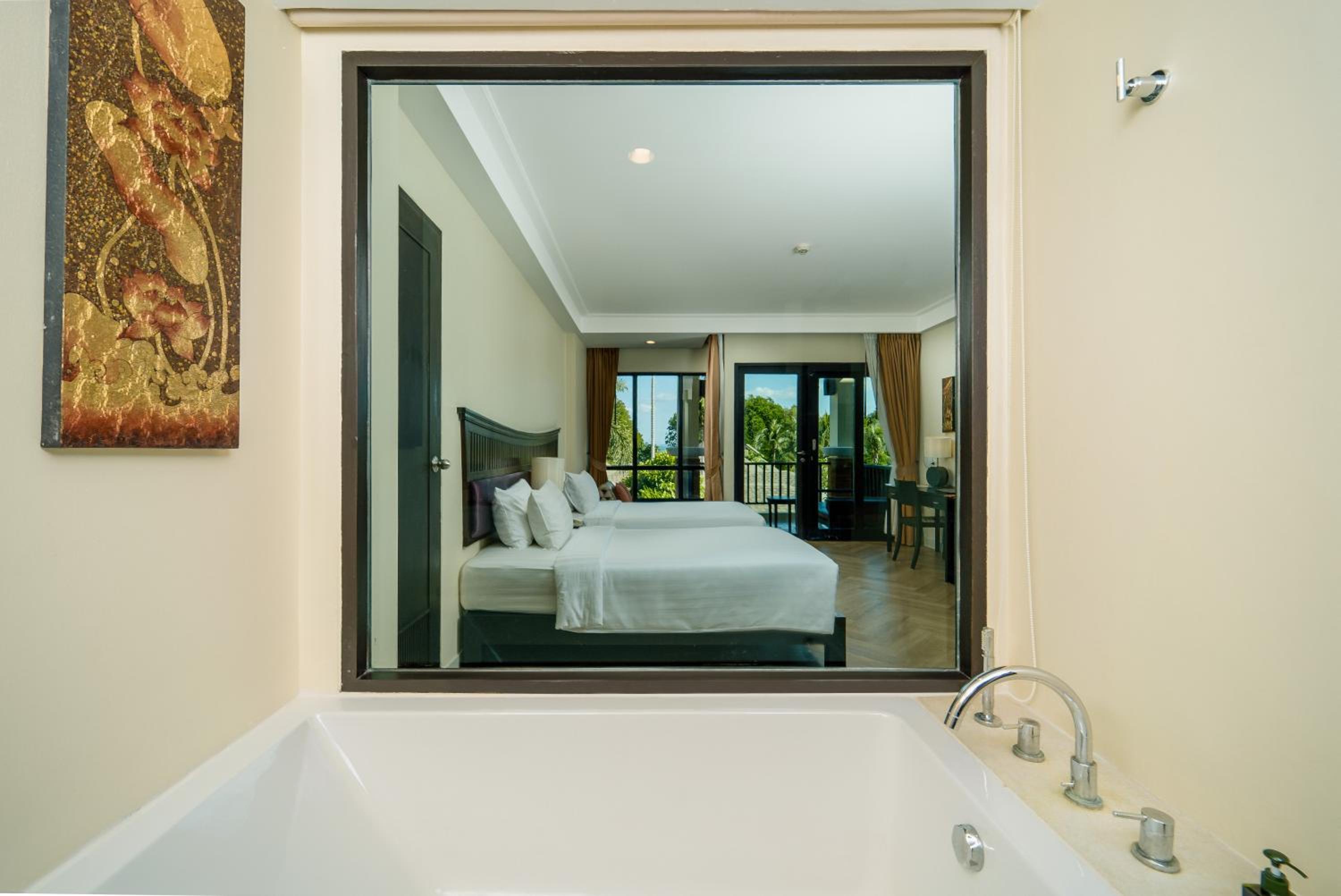 Deluxe Double or Twin Room - Photo 8