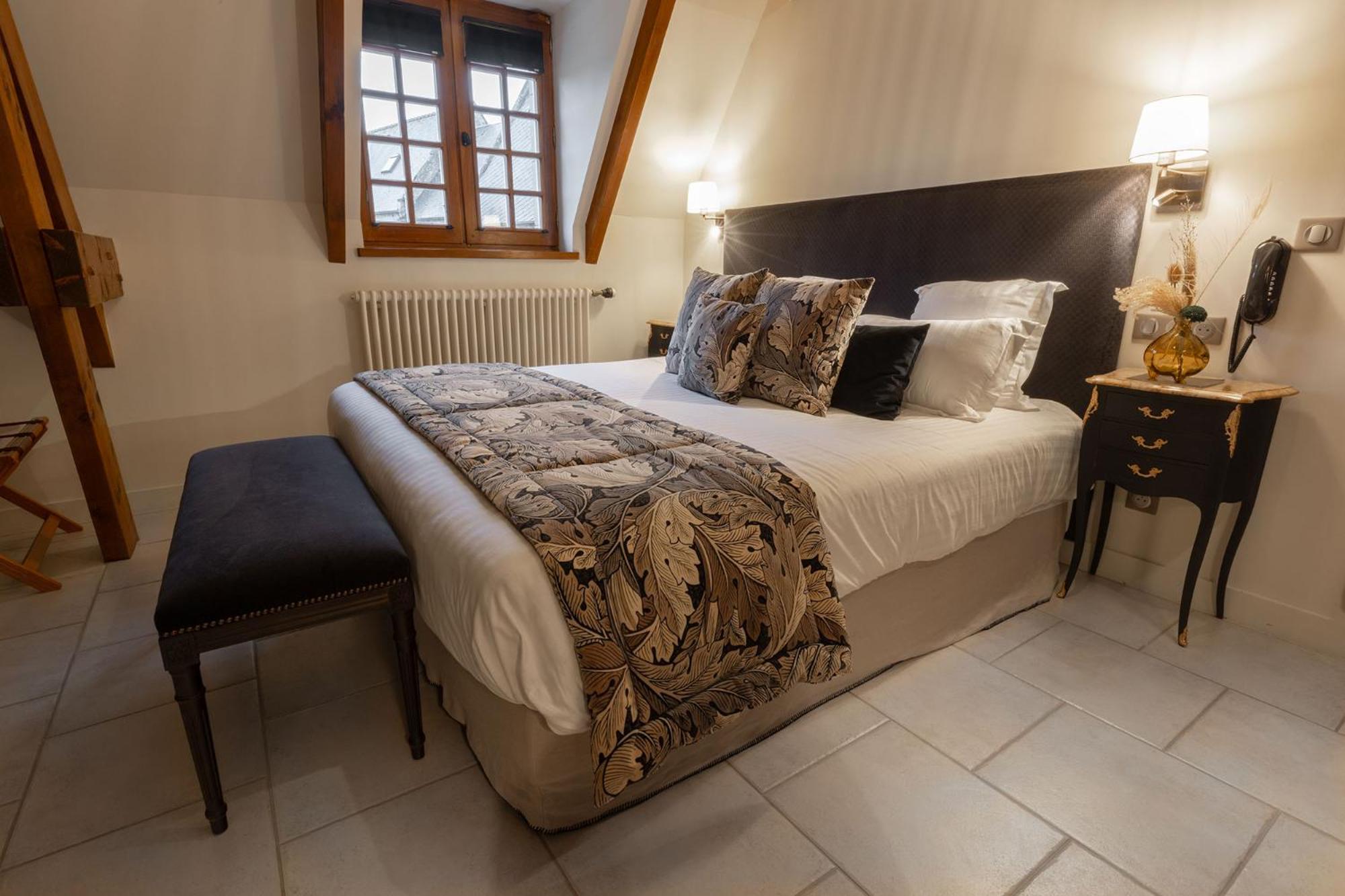 Classic Double Room - Photo 8